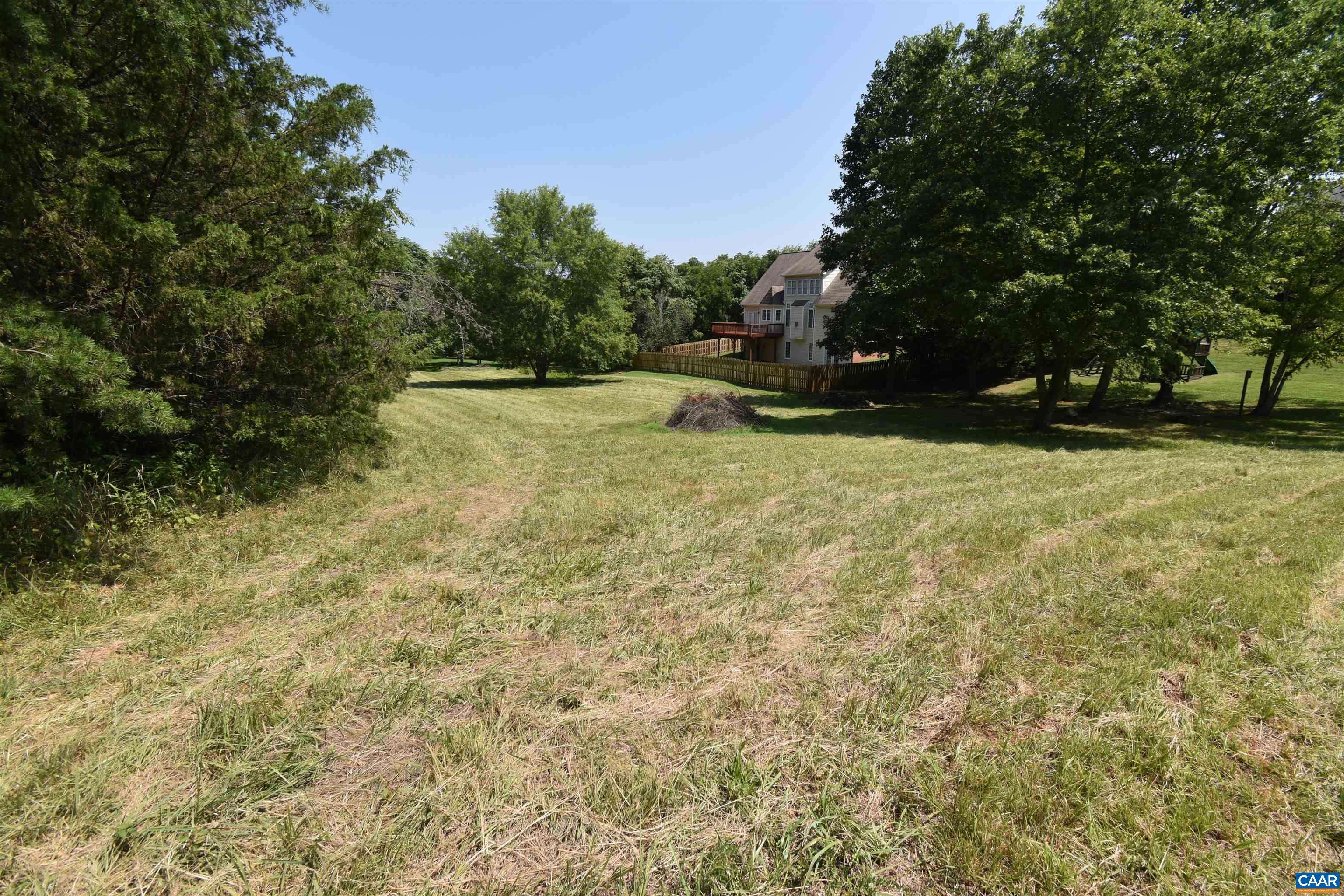 38 LYON LN Unit: 38