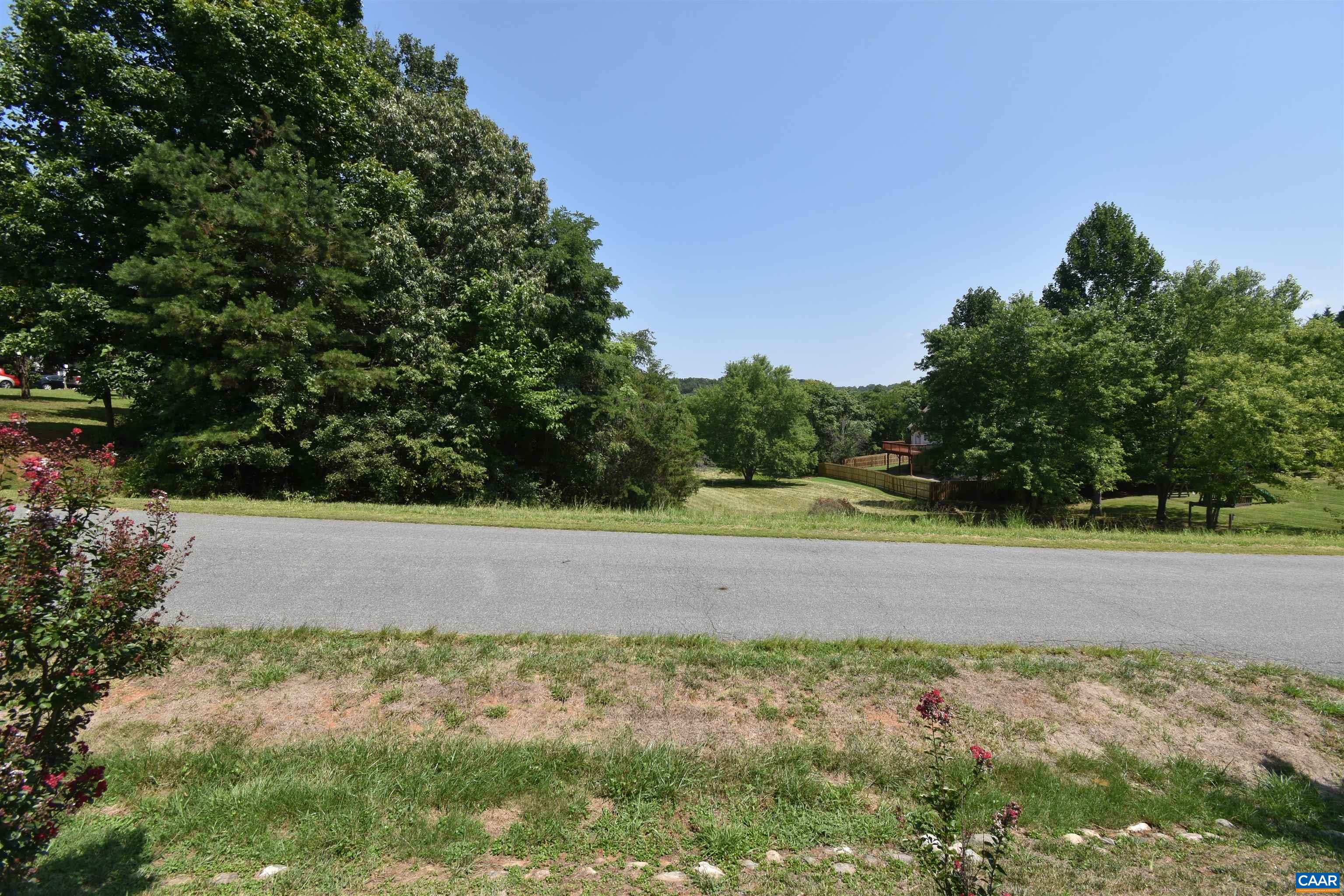 38 LYON LN Unit: 38