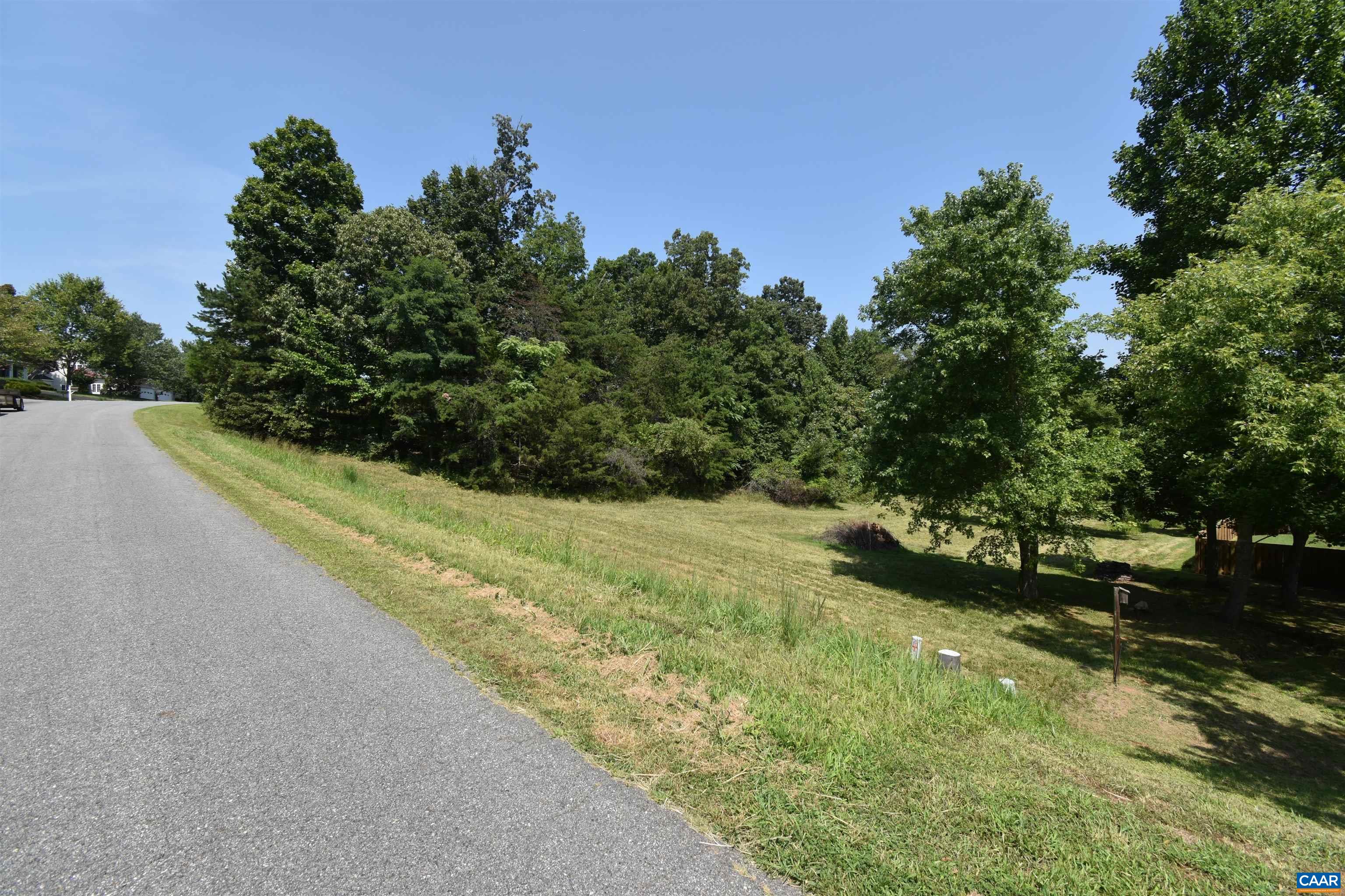 38 LYON LN Unit: 38