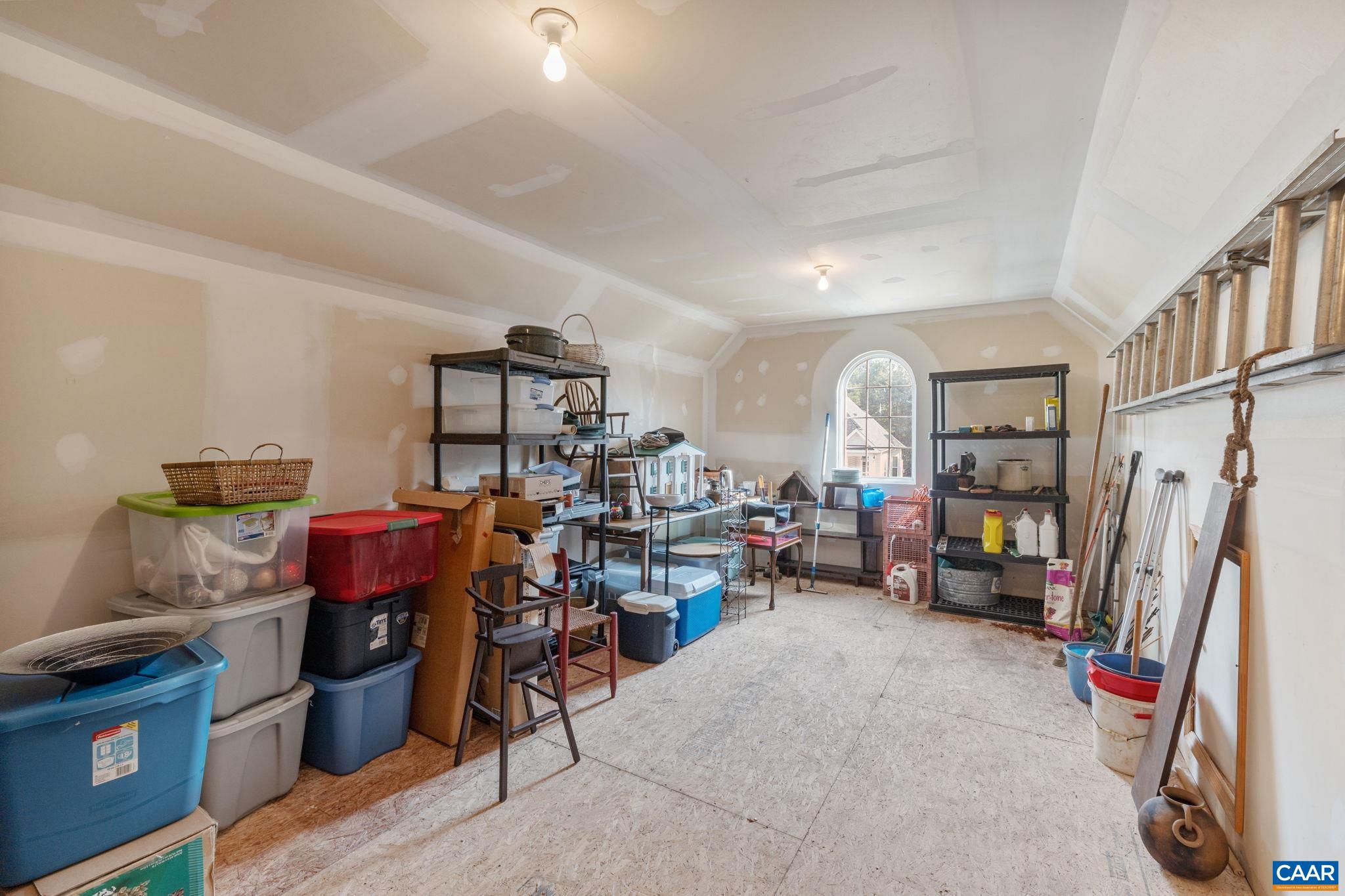 222 JOHN RUCKER DR