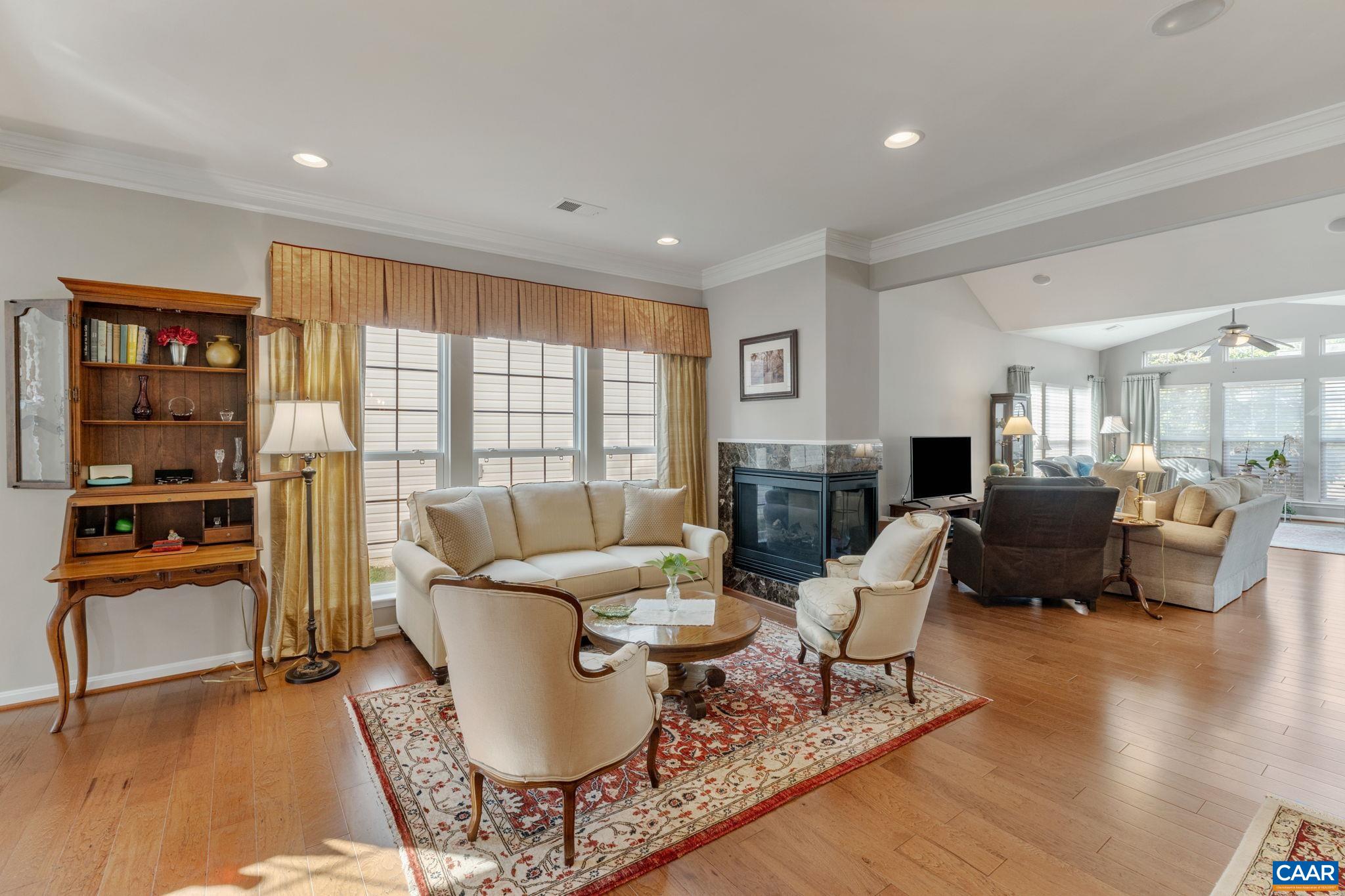 222 JOHN RUCKER DR