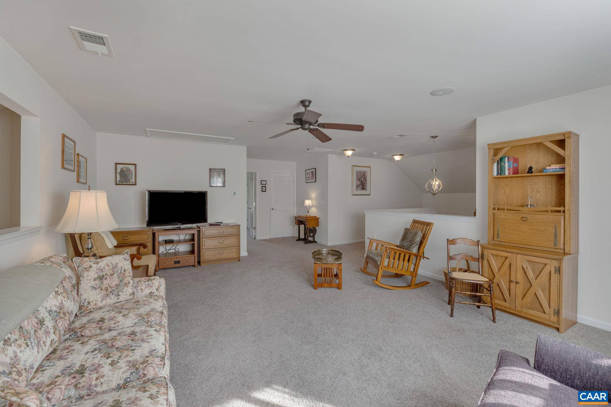 222 JOHN RUCKER DR
