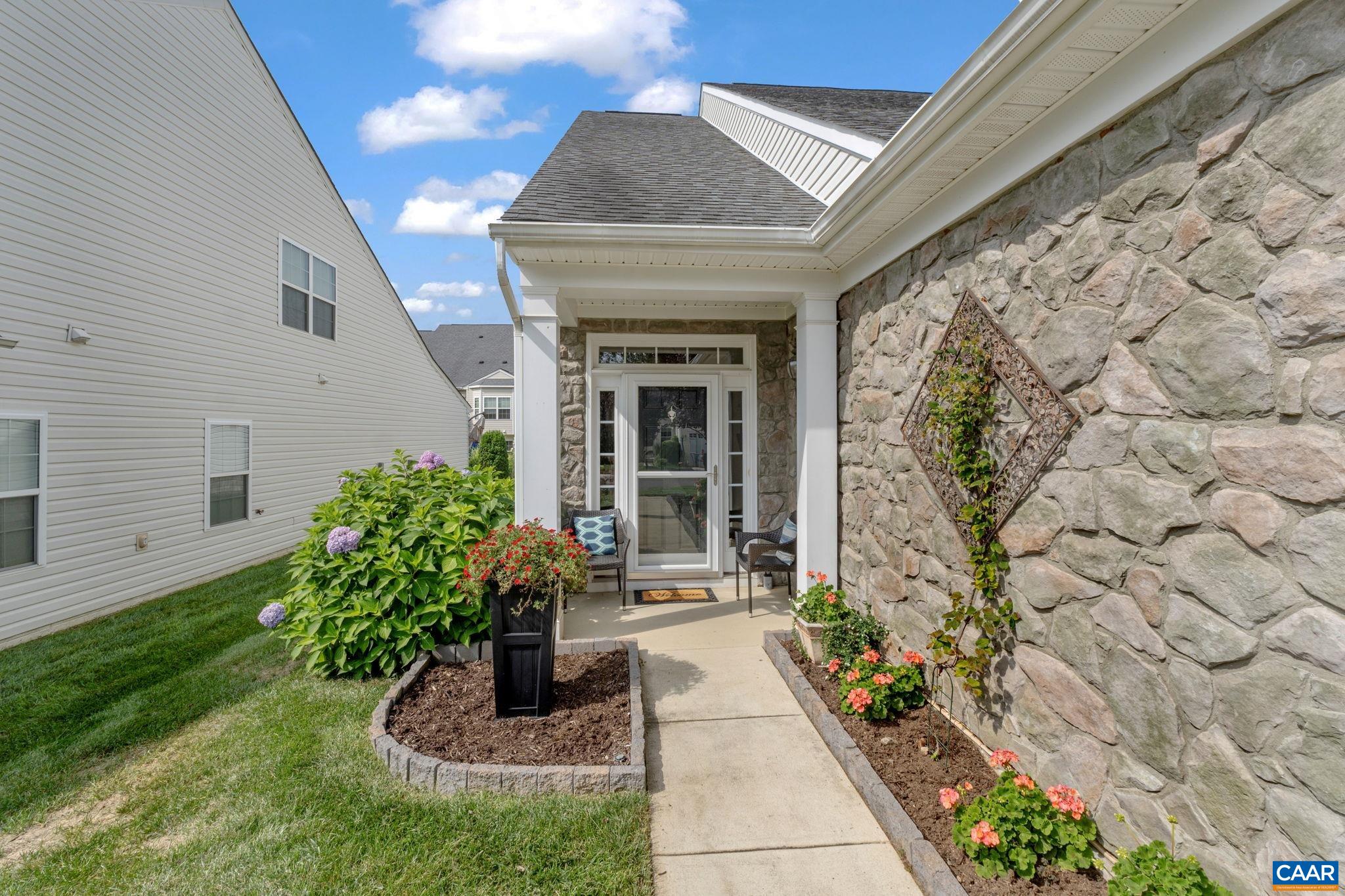 222 JOHN RUCKER DR