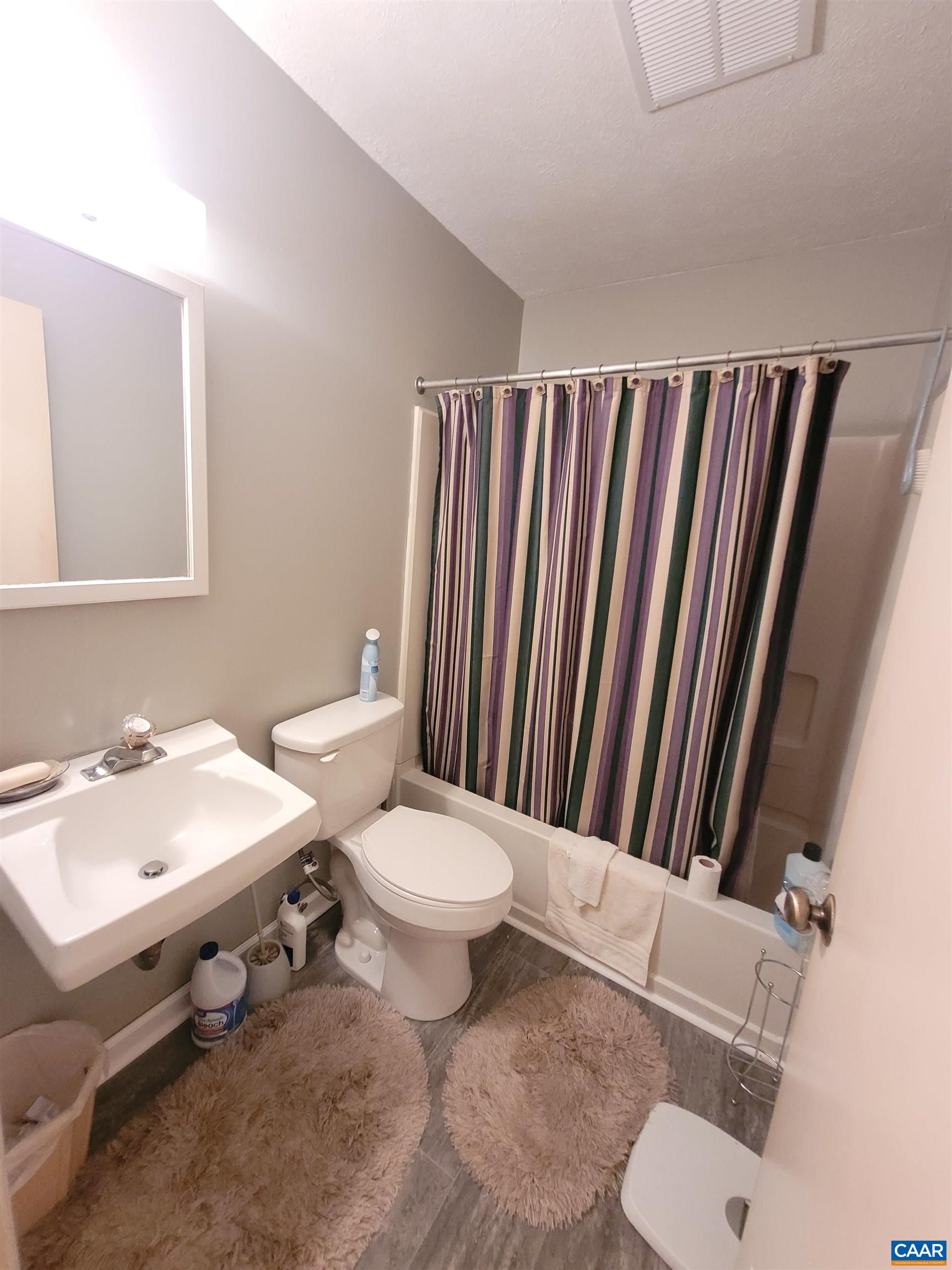250 JUDGES RD