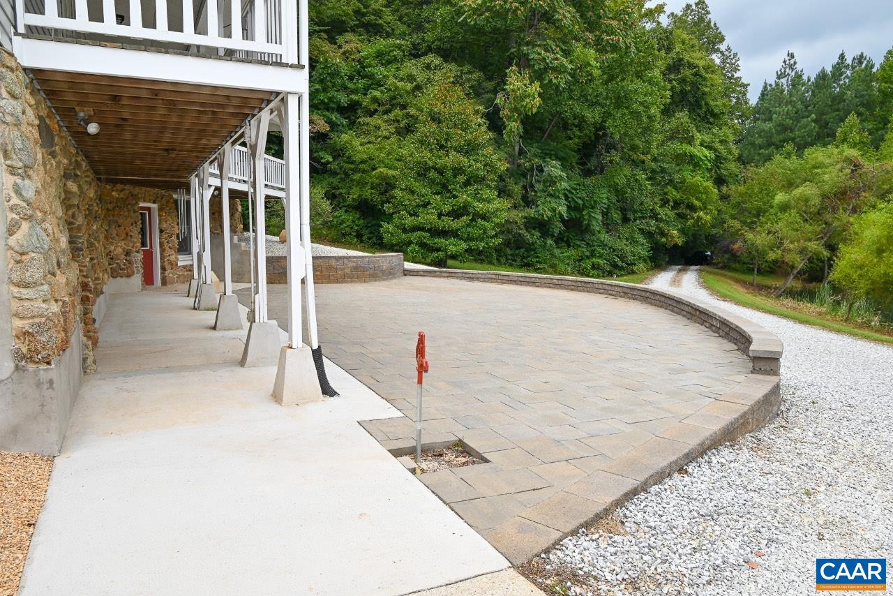 2752 FRESHWATER COVE LN
