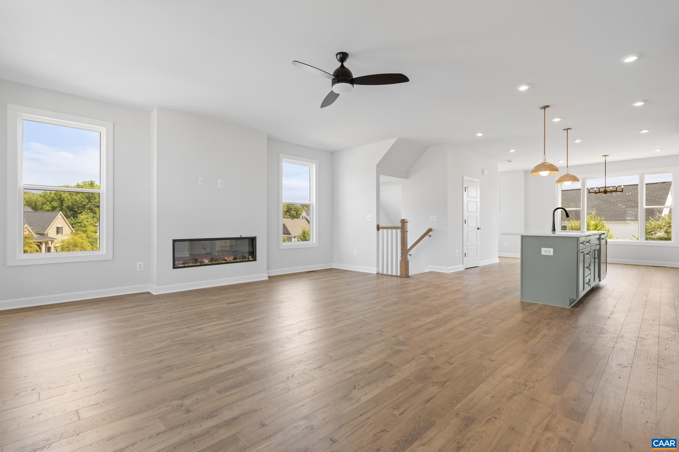 5170 GOLF DR