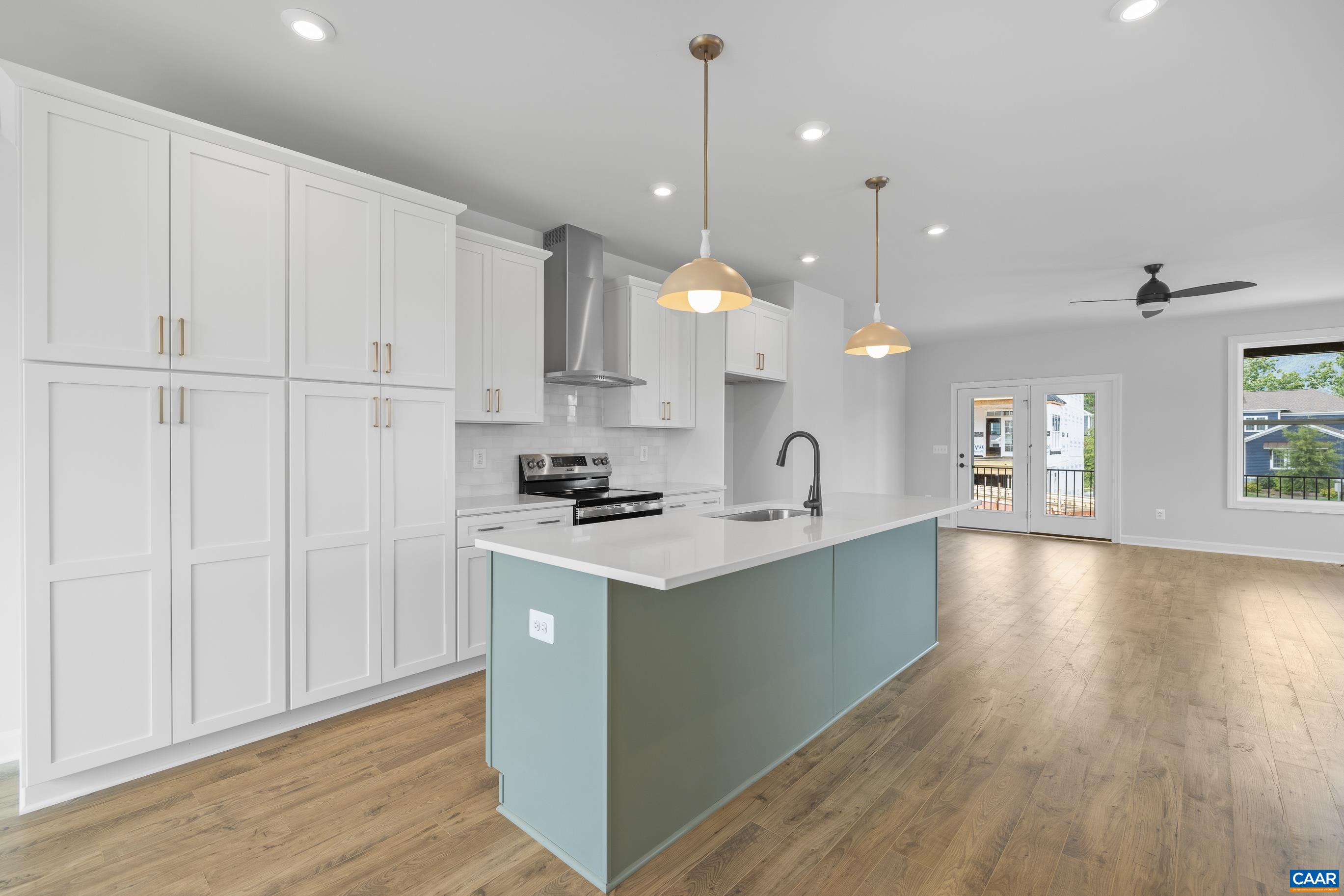 5170 GOLF DR