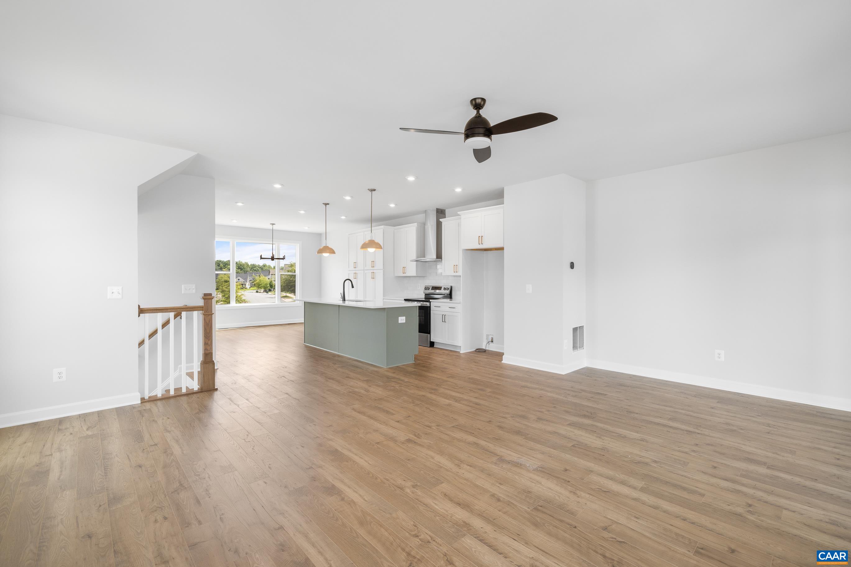 5170 GOLF DR