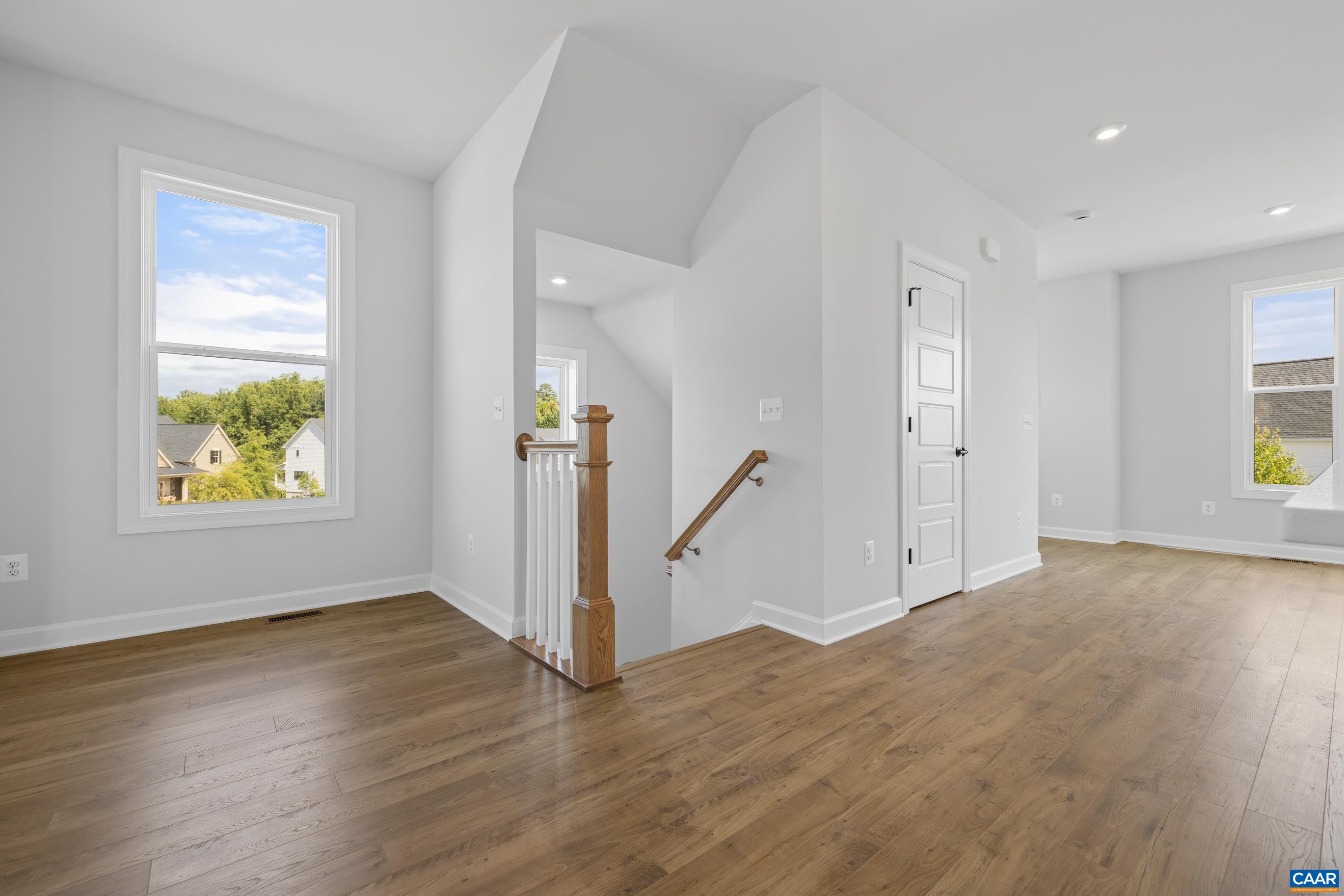 5170 GOLF DR
