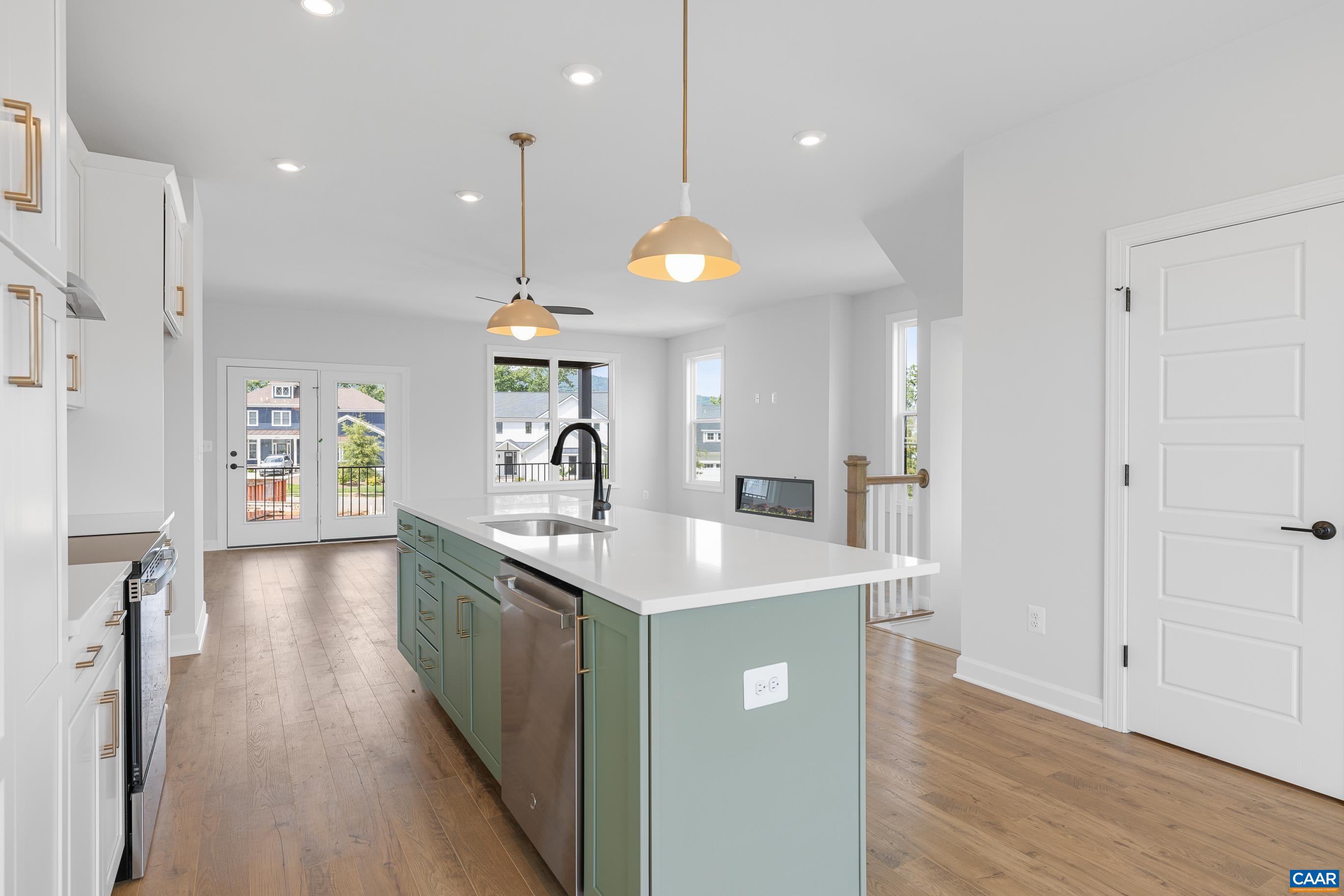 5170 GOLF DR