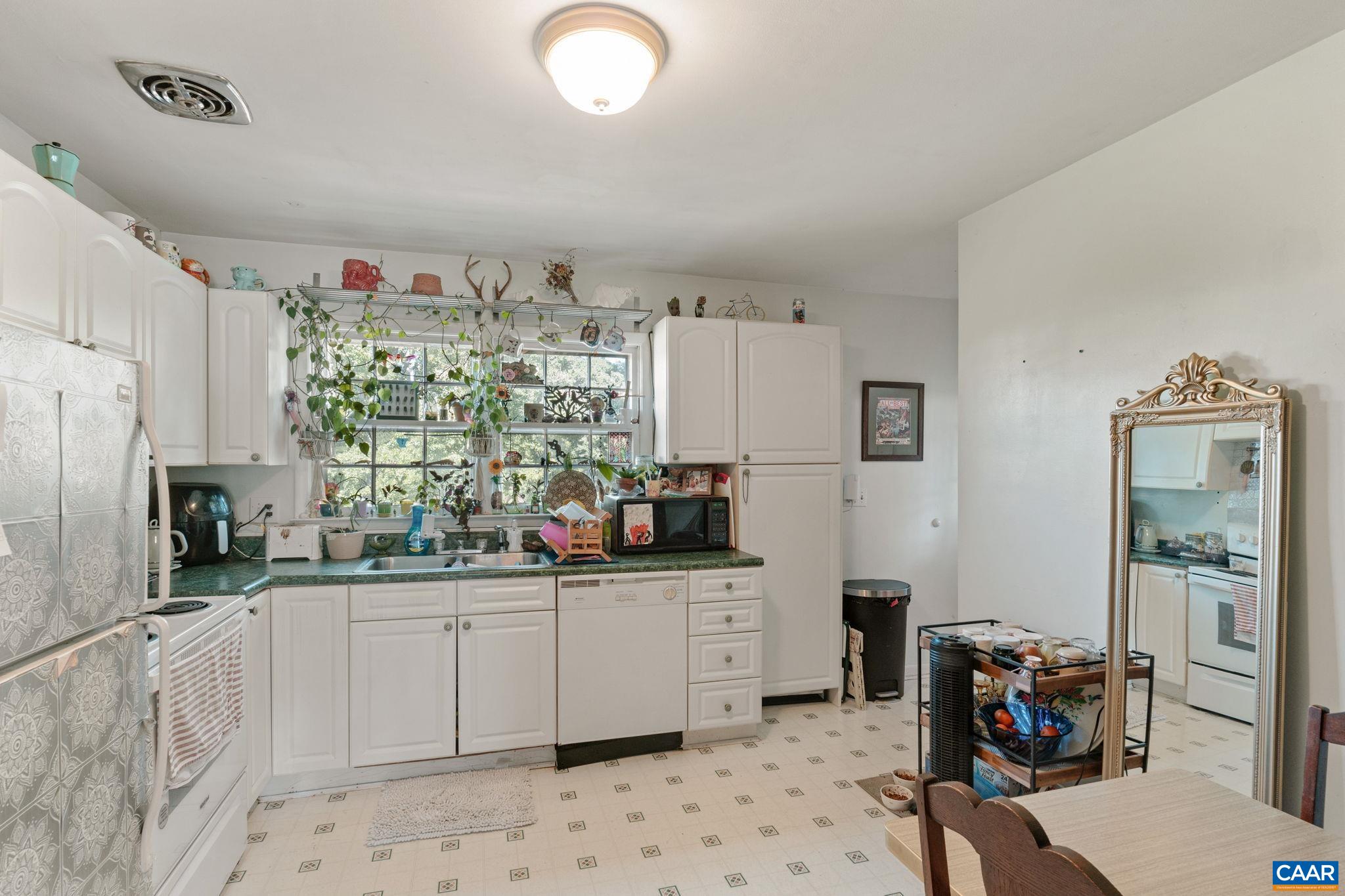 113 A/B S PIEDMONT AVE