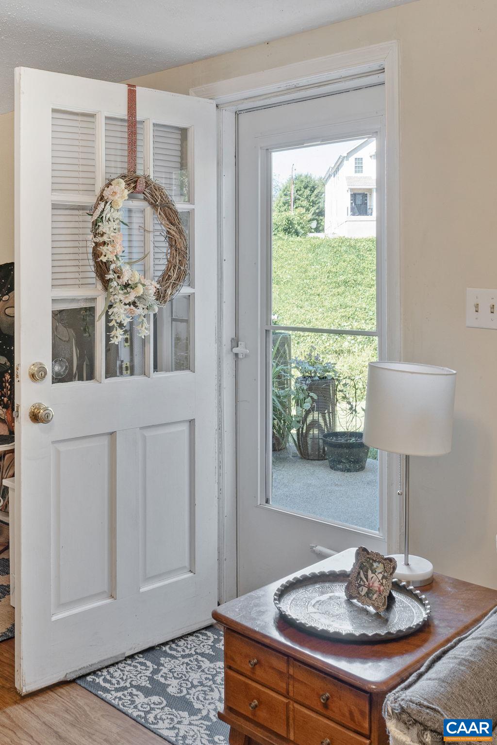 113 A/B S PIEDMONT AVE