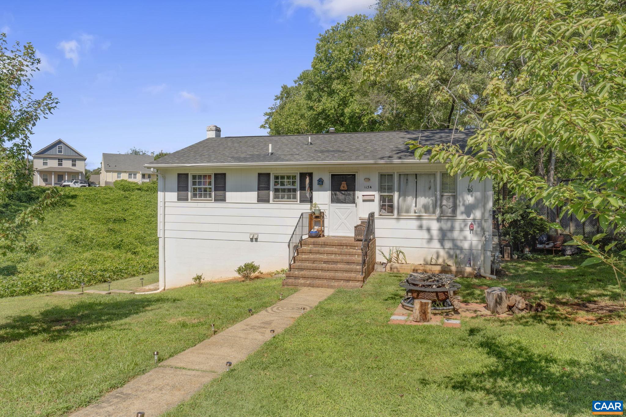 113 A/B S PIEDMONT AVE