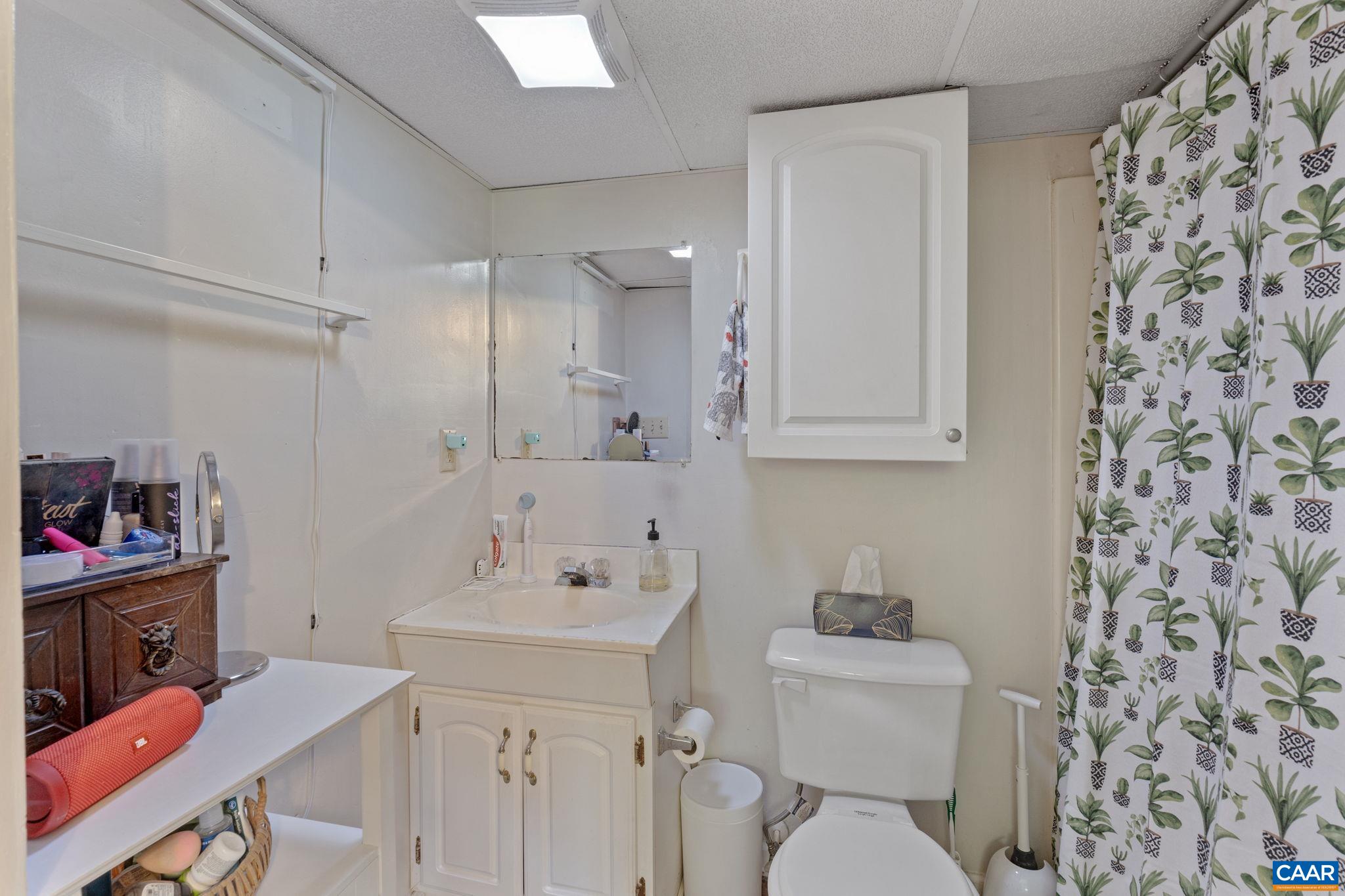 113 A/B S PIEDMONT AVE