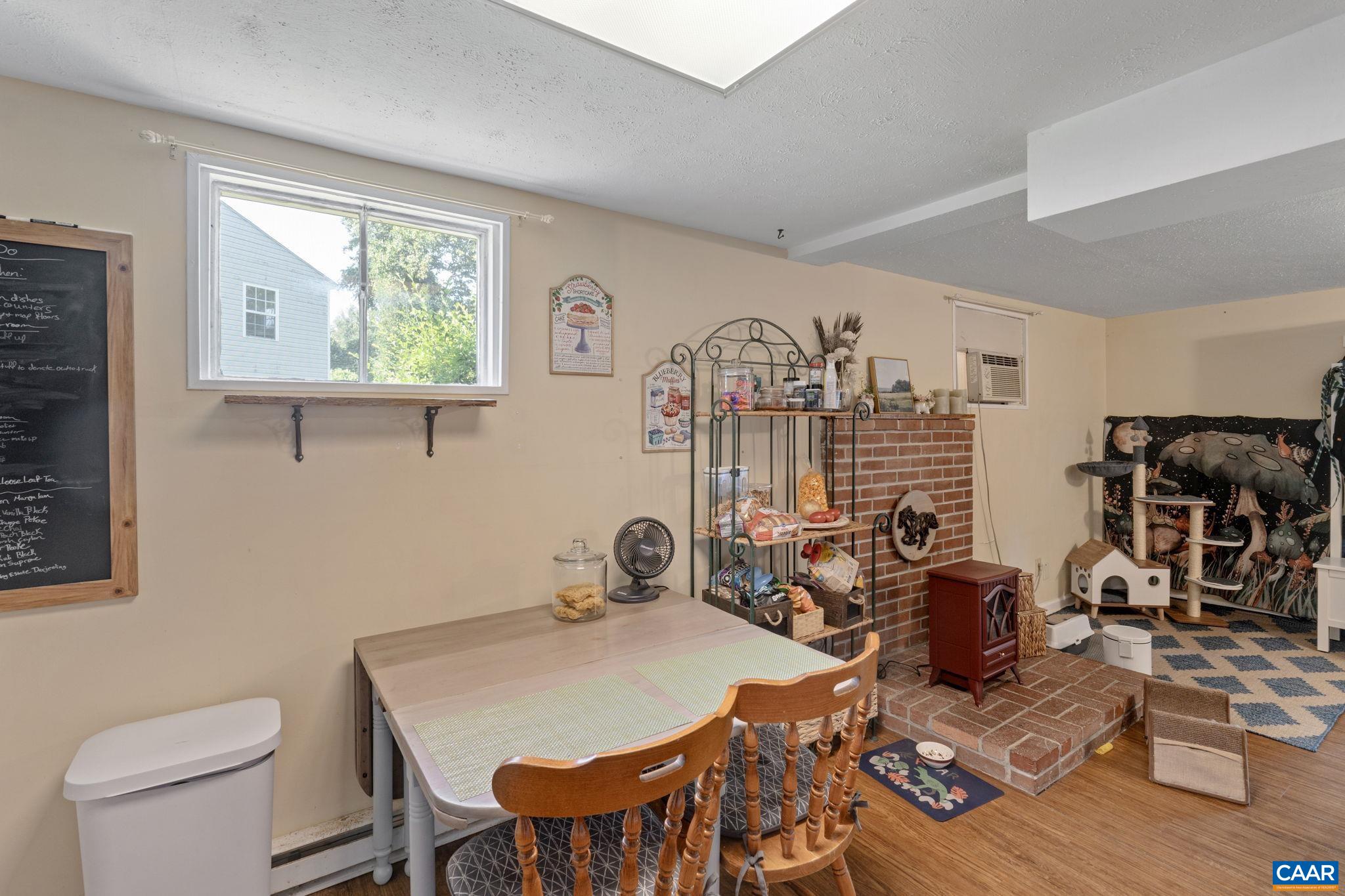 113 A/B S PIEDMONT AVE