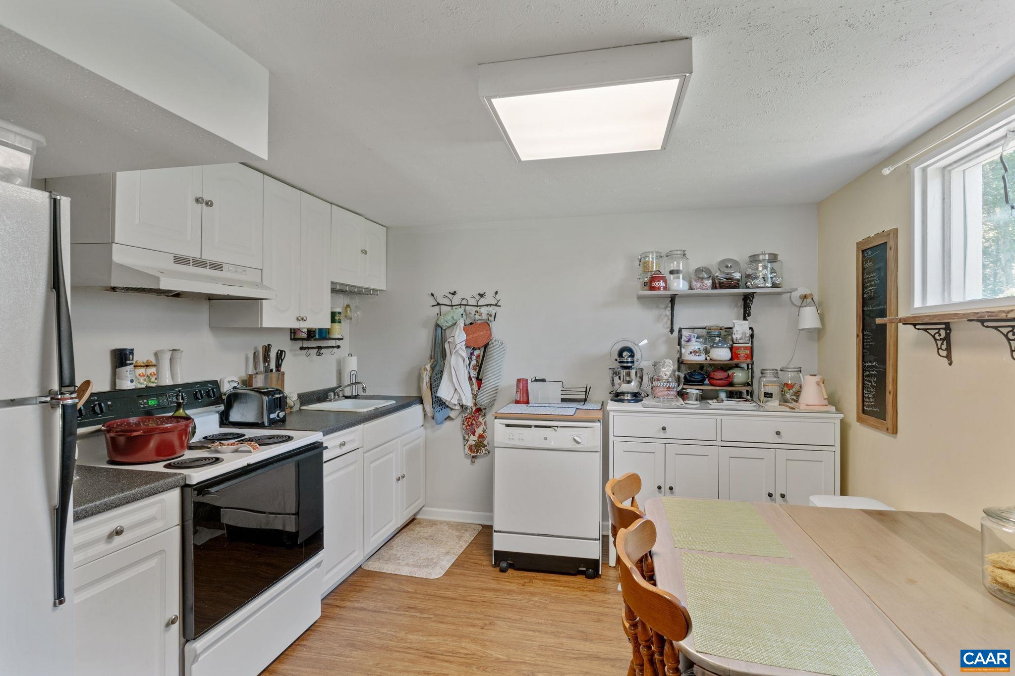 113 A/B S PIEDMONT AVE