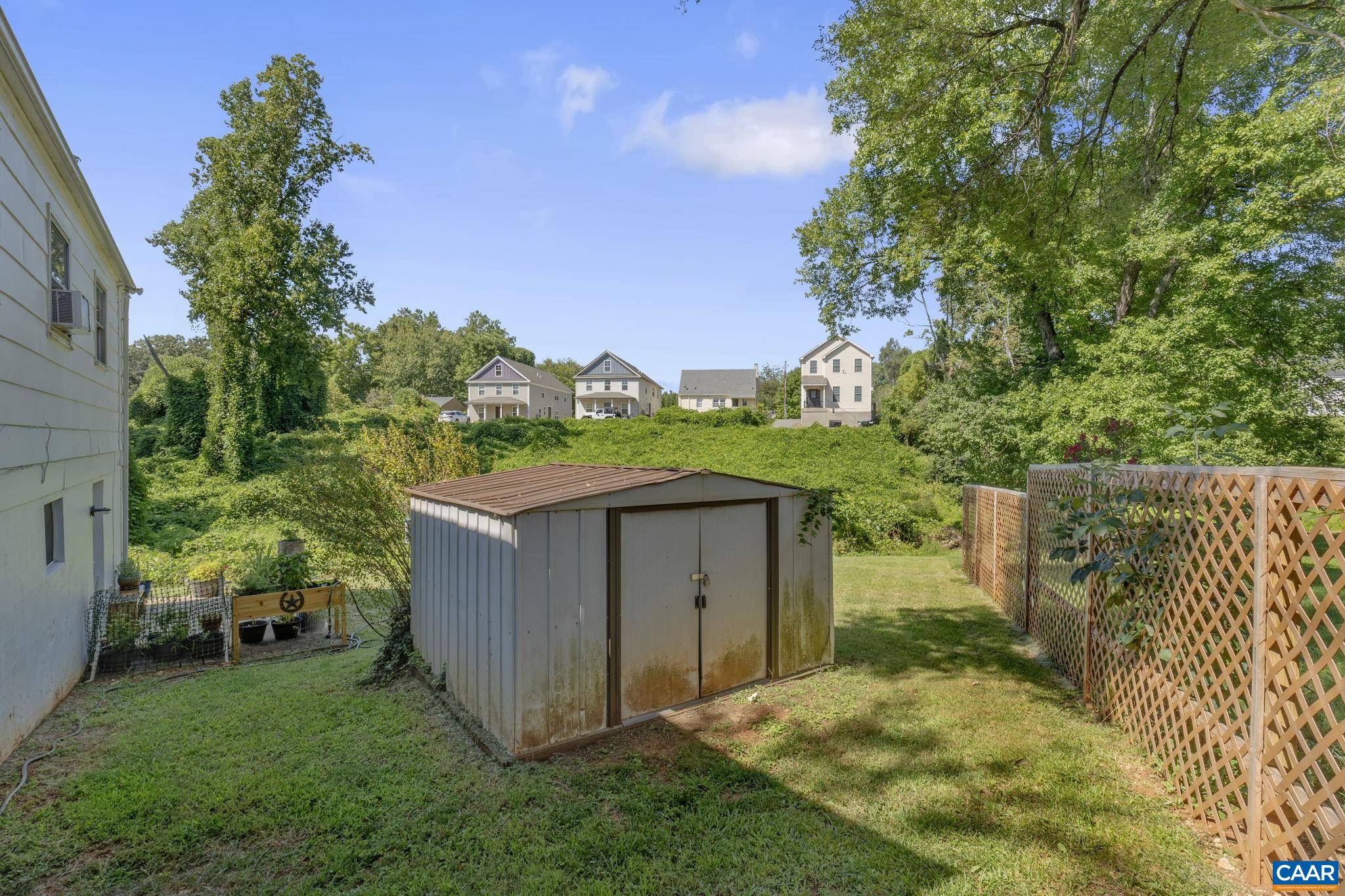 113 A/B S PIEDMONT AVE