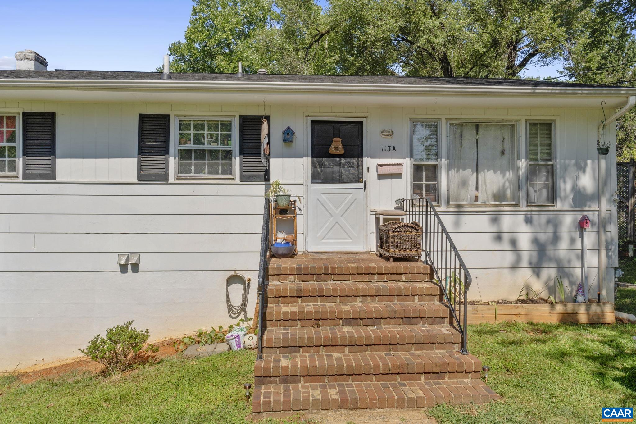 113 A/B S PIEDMONT AVE