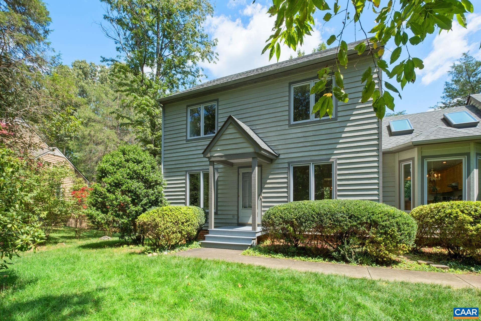 453 PEACOCK DR