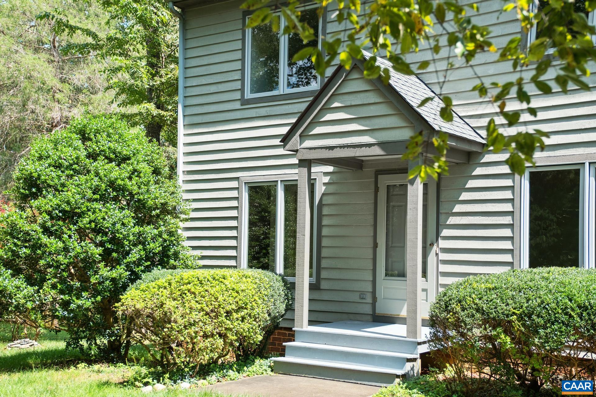 453 PEACOCK DR
