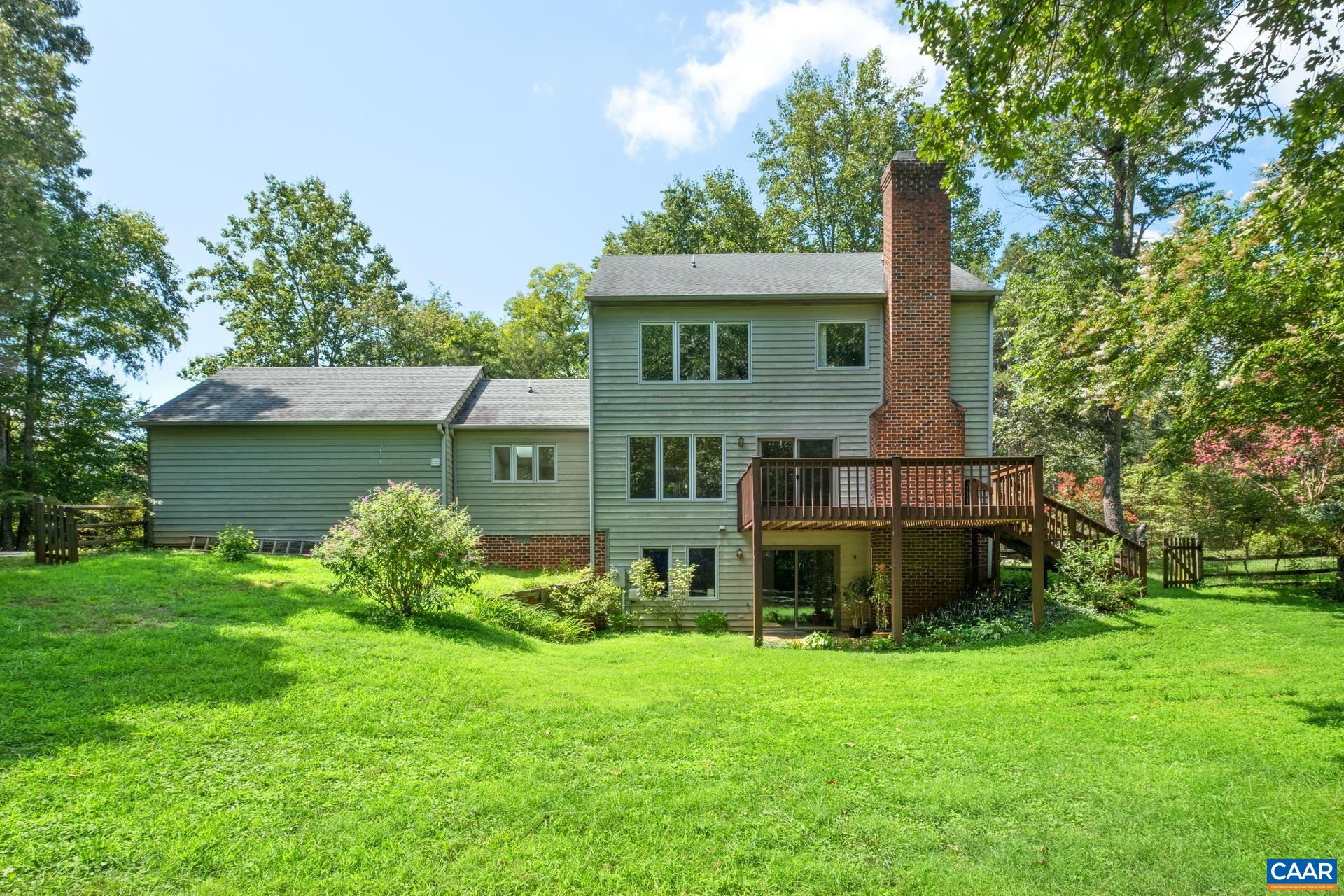 453 PEACOCK DR