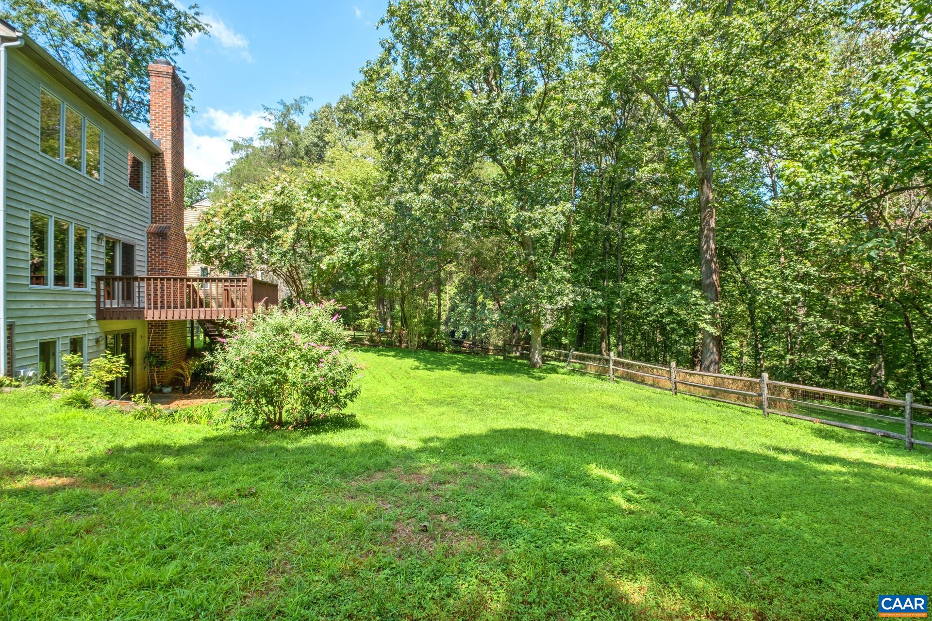 453 PEACOCK DR