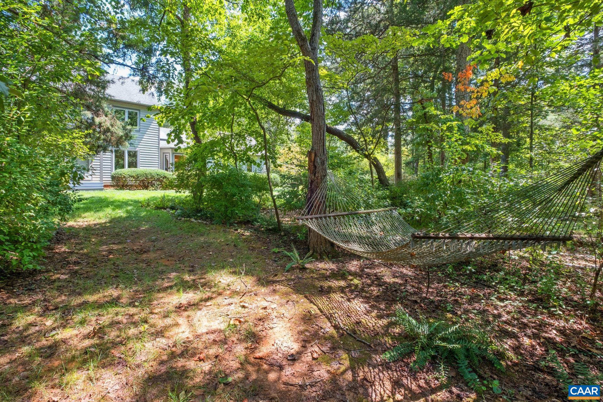 453 PEACOCK DR