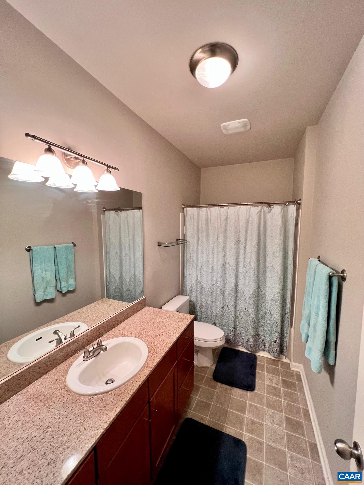 705 WALKER SQ Unit: 2a