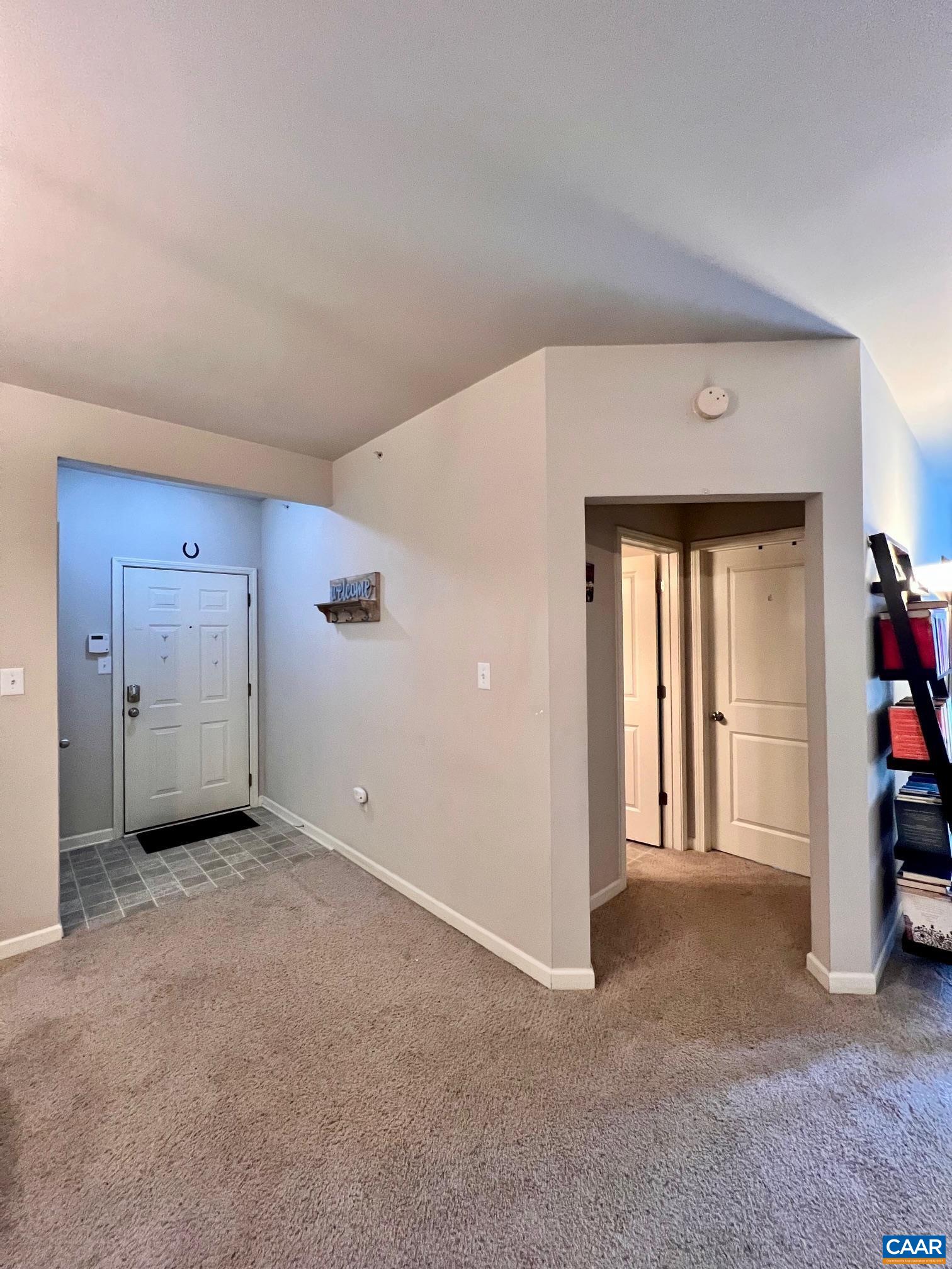 705 WALKER SQ Unit: 2a