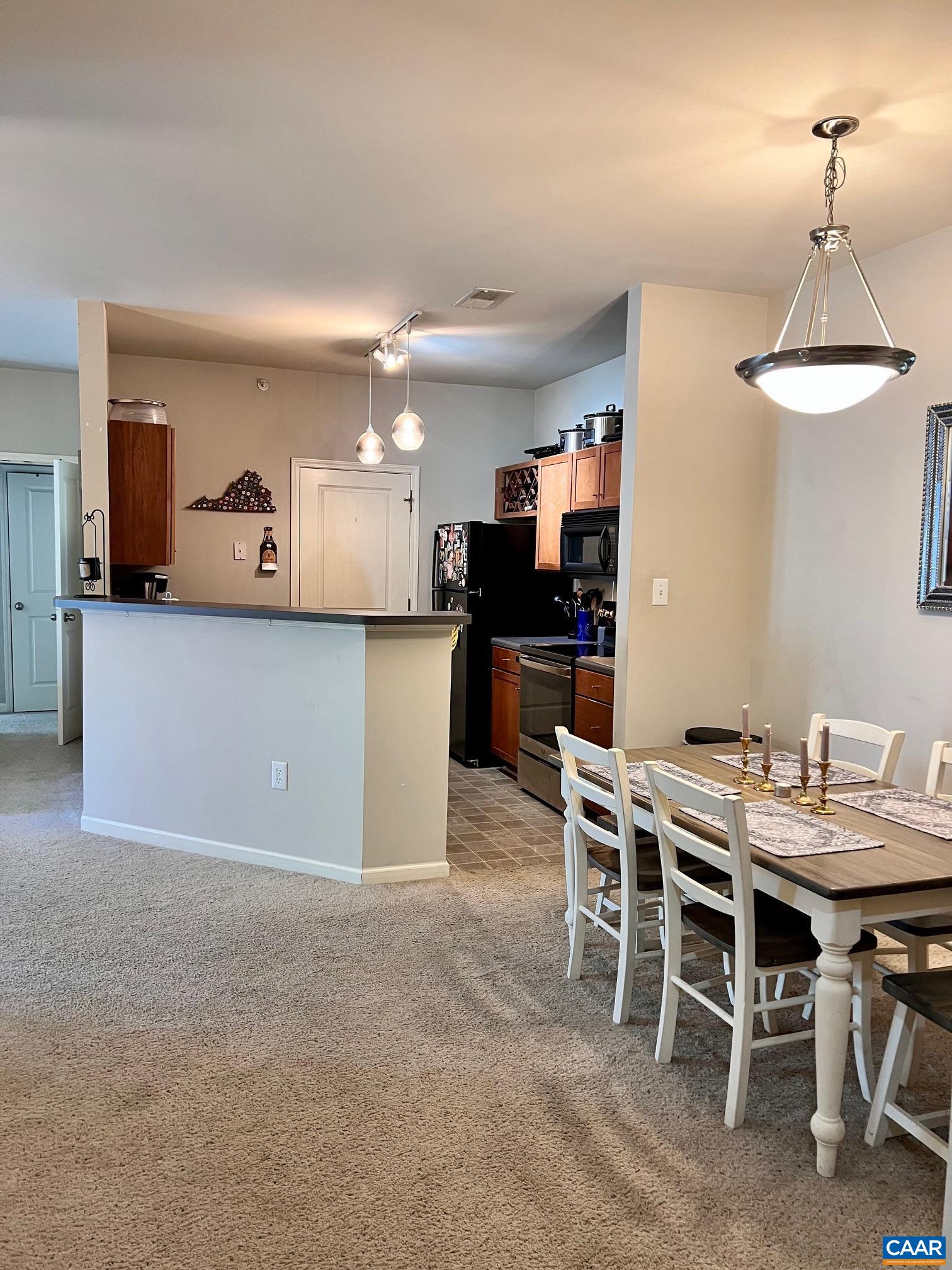 705 WALKER SQ Unit: 2a