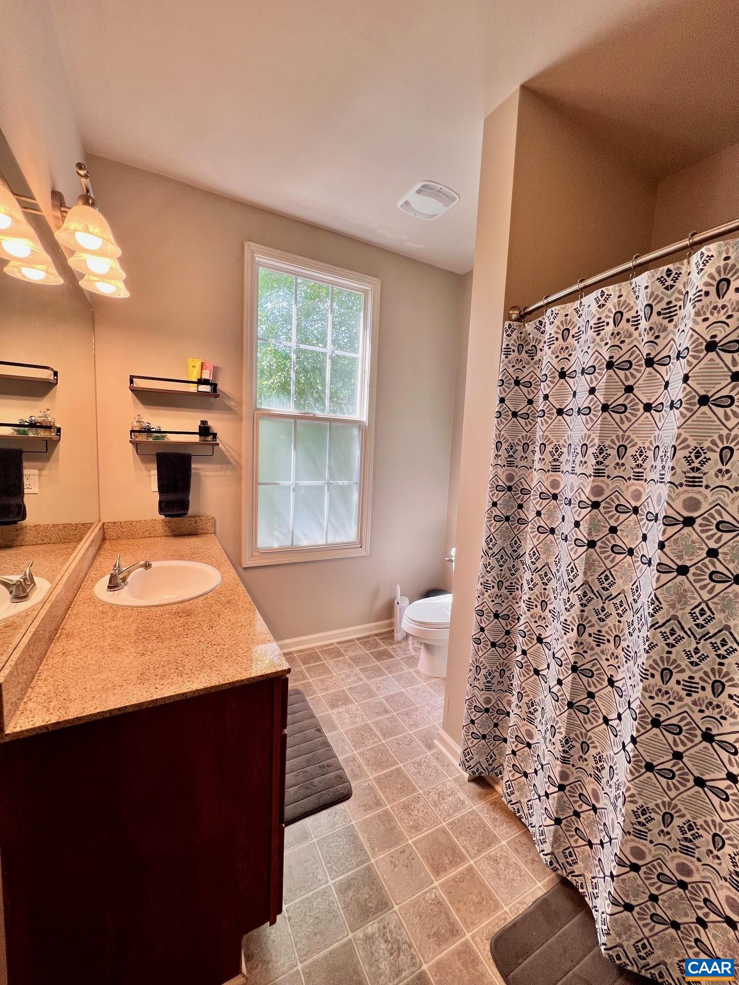 705 WALKER SQ Unit: 2a