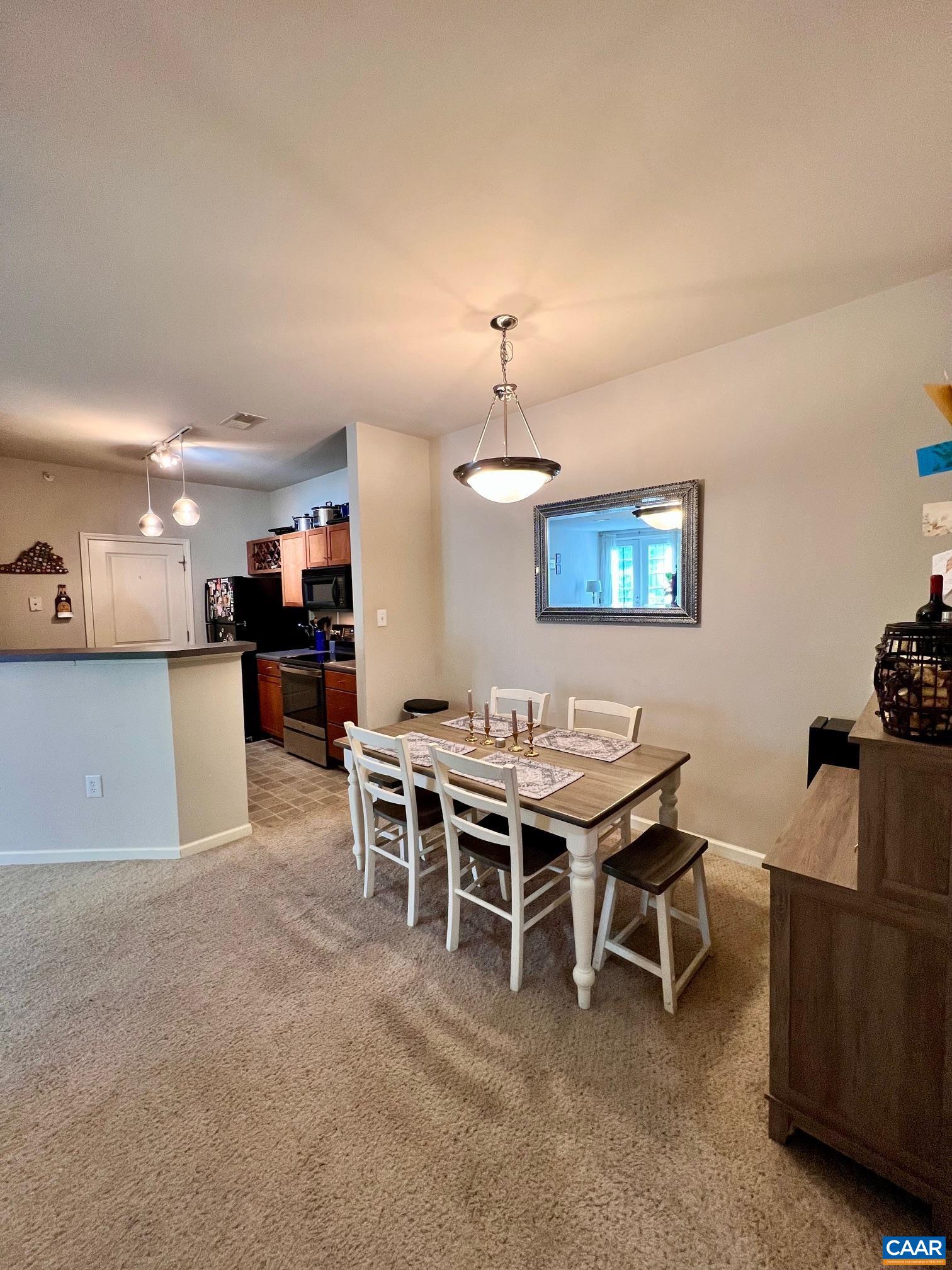 705 WALKER SQ Unit: 2a