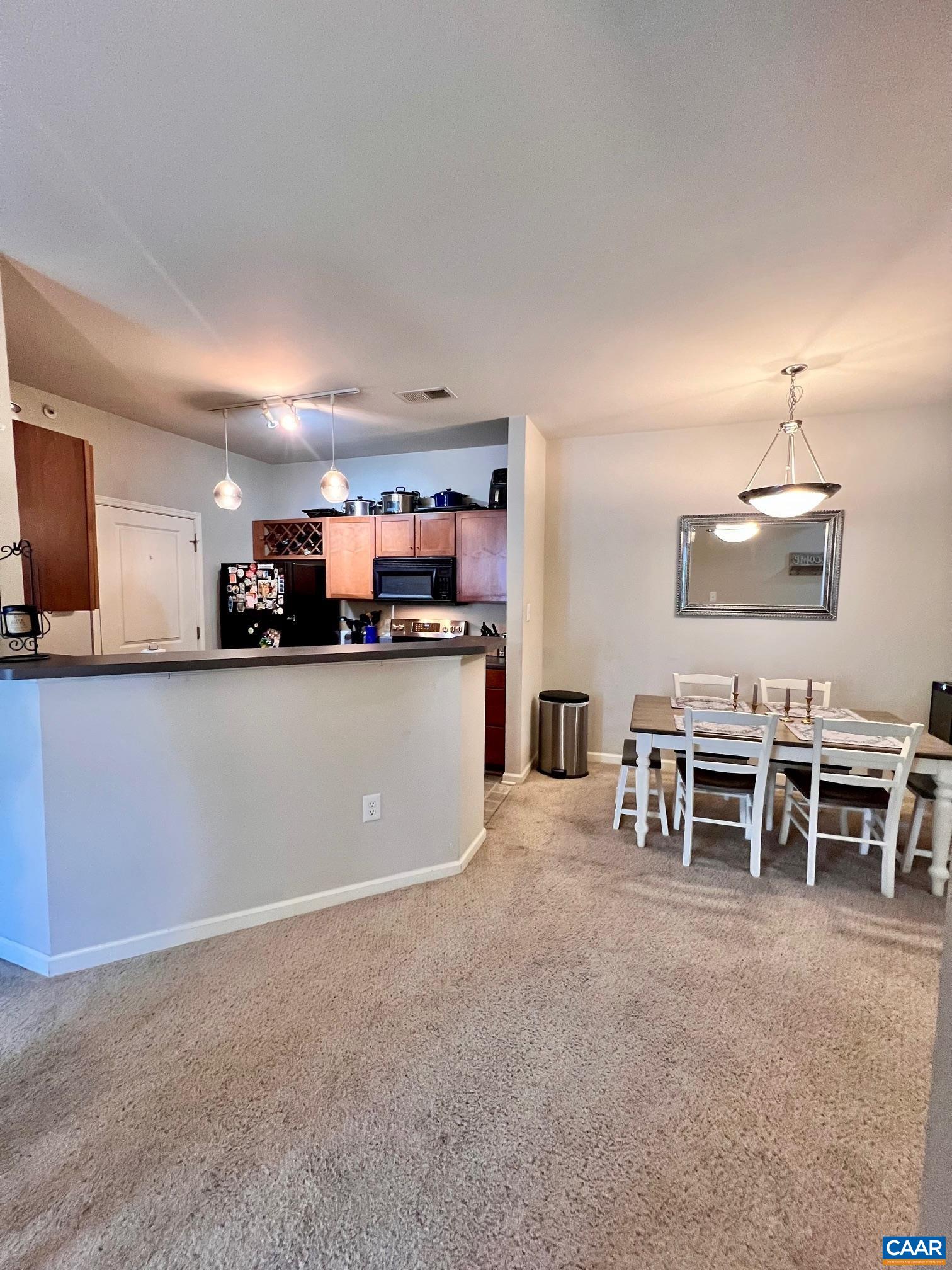 705 WALKER SQ Unit: 2a
