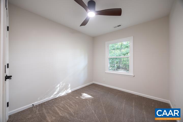203 SUNSET DR