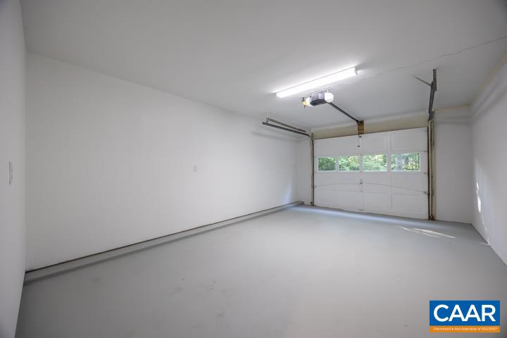 203 SUNSET DR