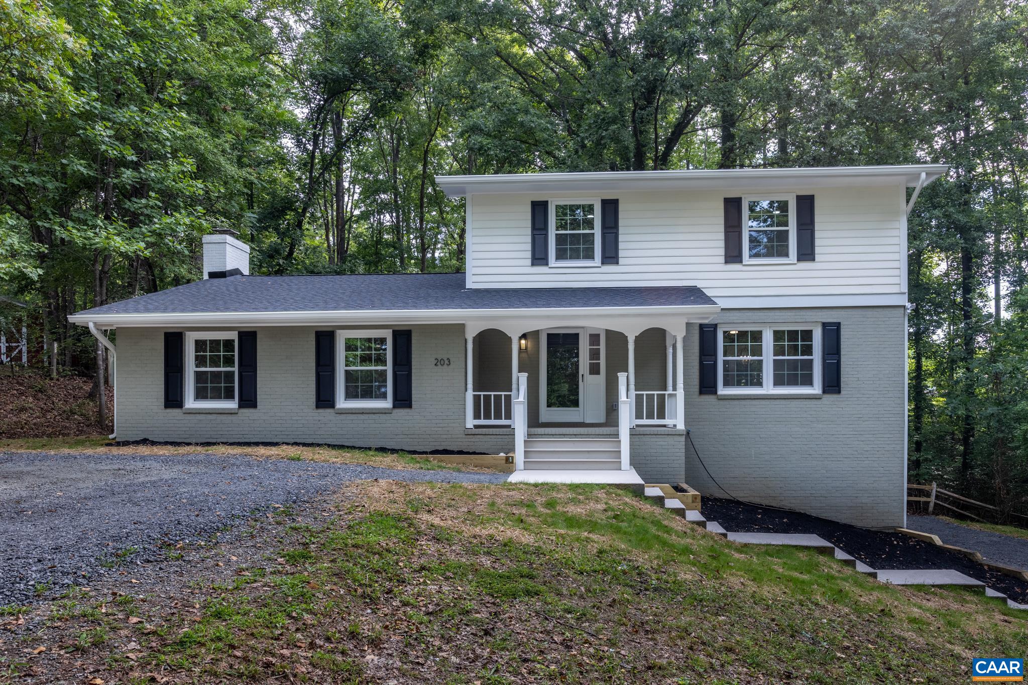 203 SUNSET DR