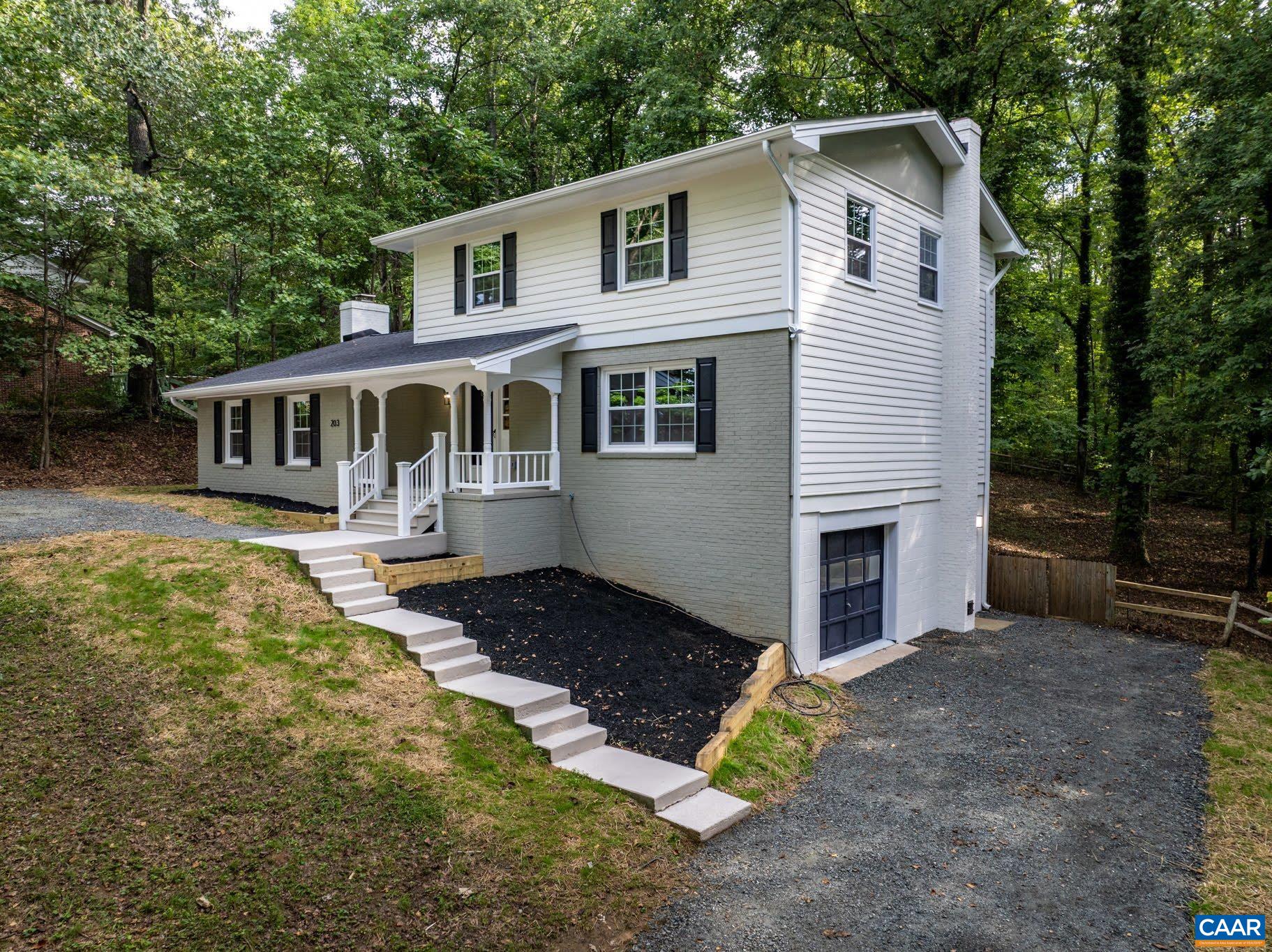 203 SUNSET DR