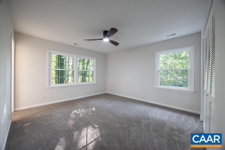 203 SUNSET DR