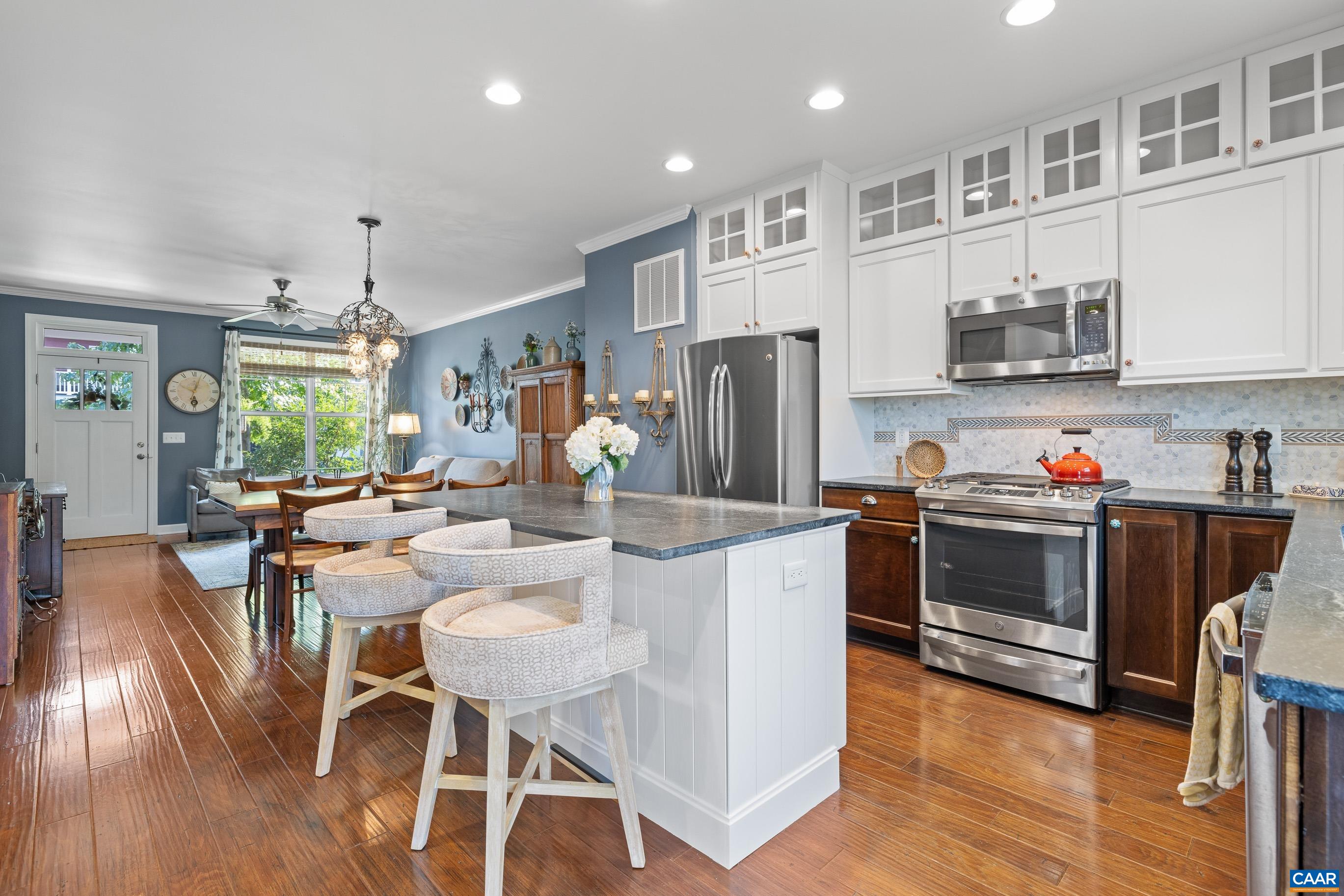 2447 WINTHROP DR