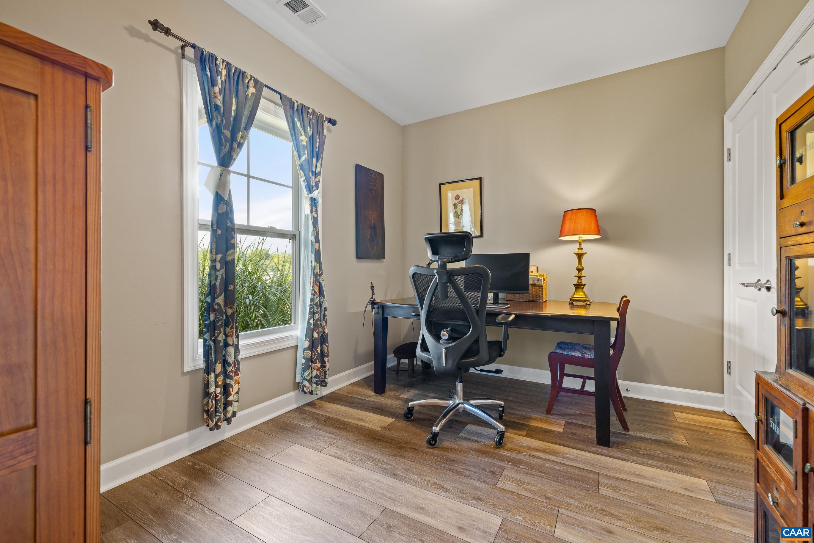 2447 WINTHROP DR