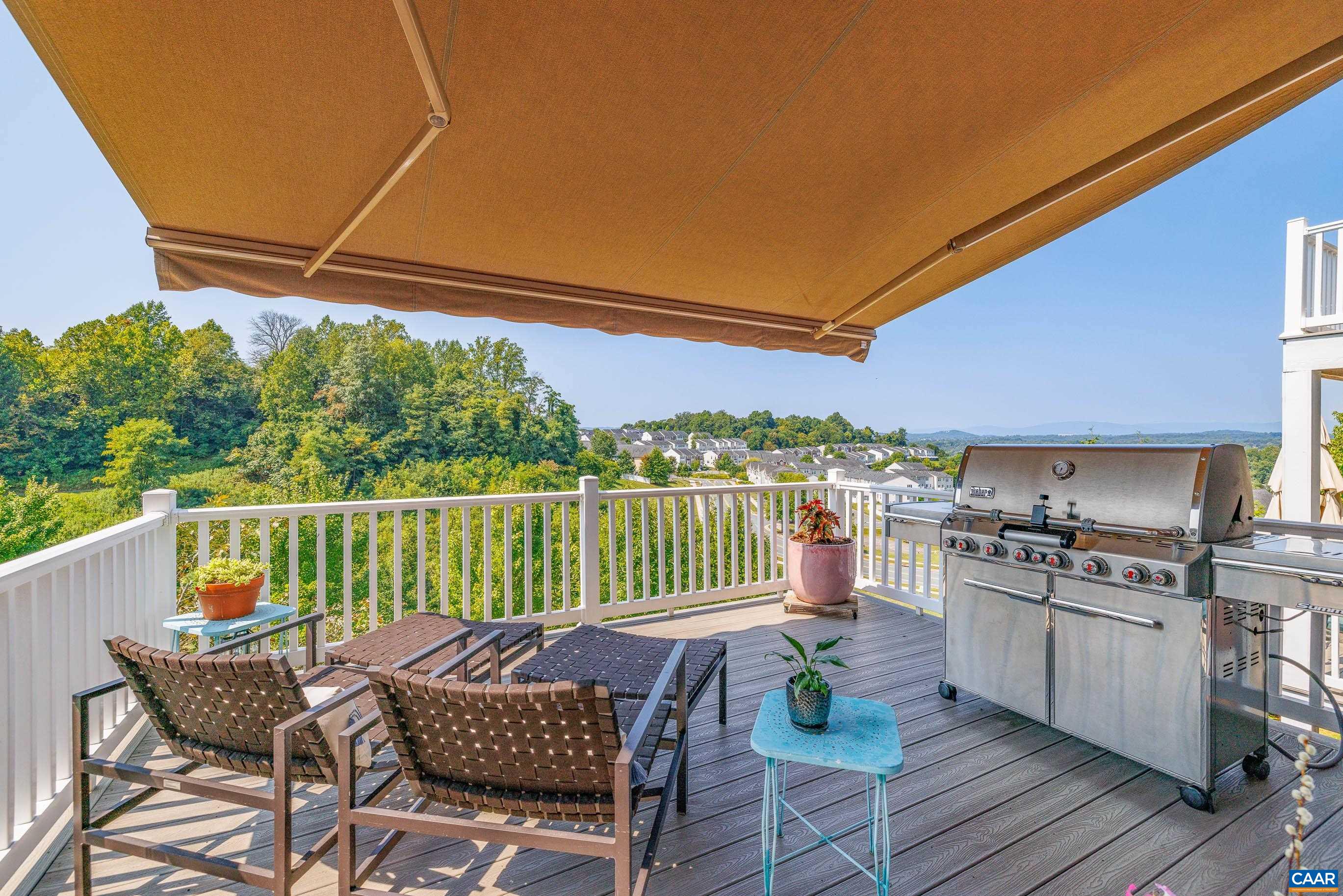 2447 WINTHROP DR