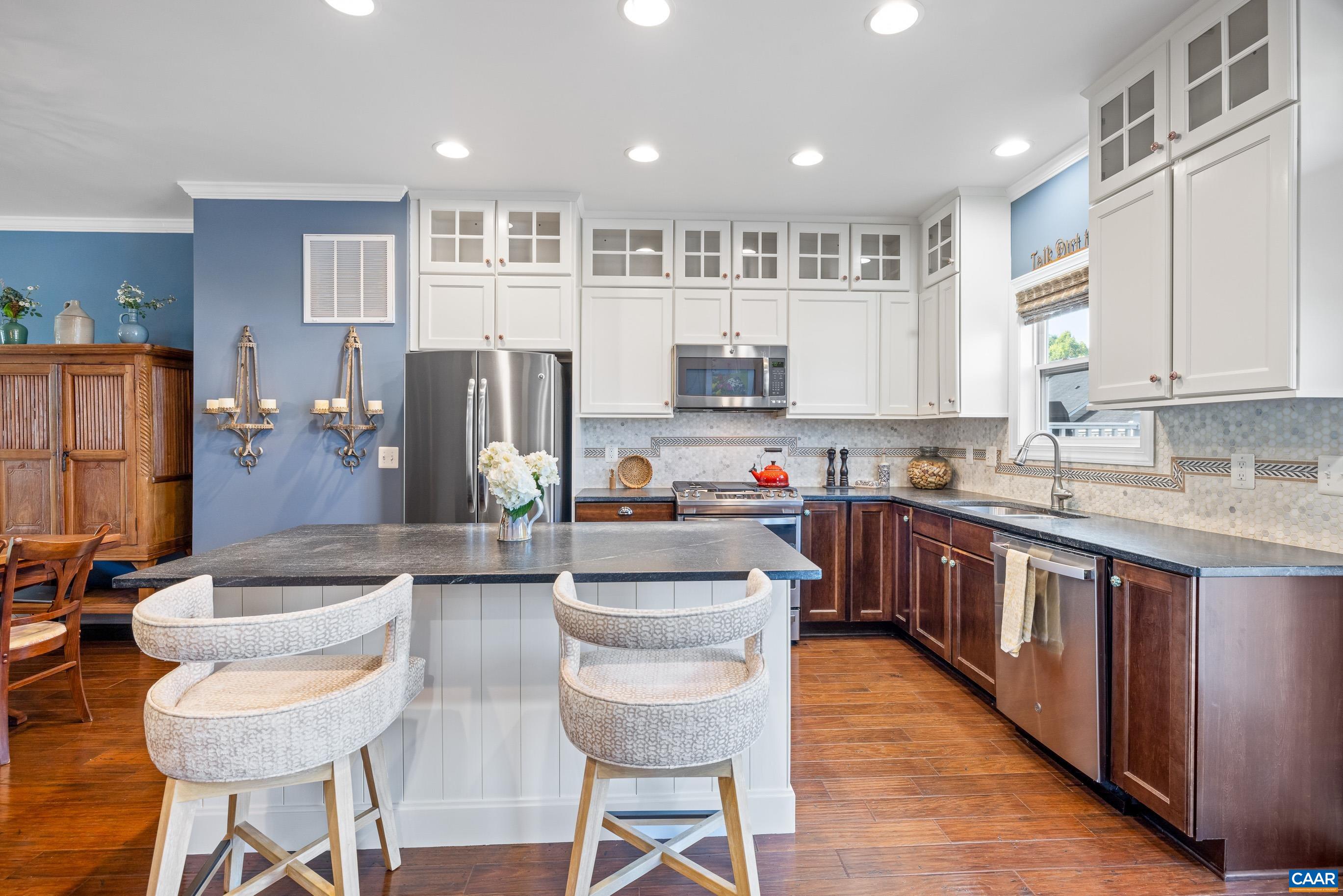 2447 WINTHROP DR