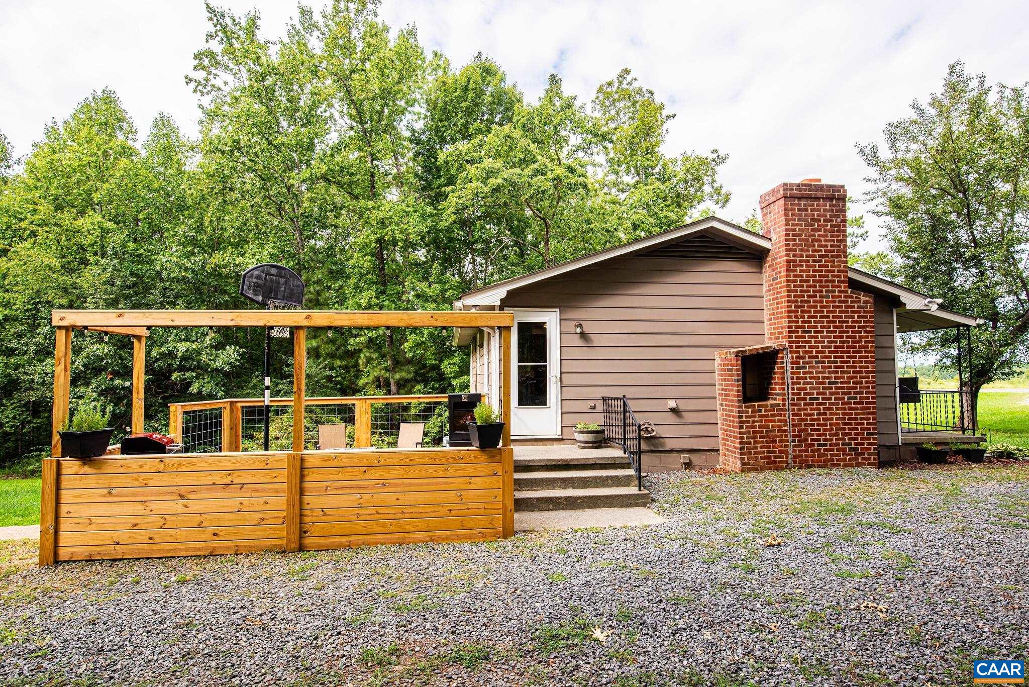 2625 MARTIN KINGS RD