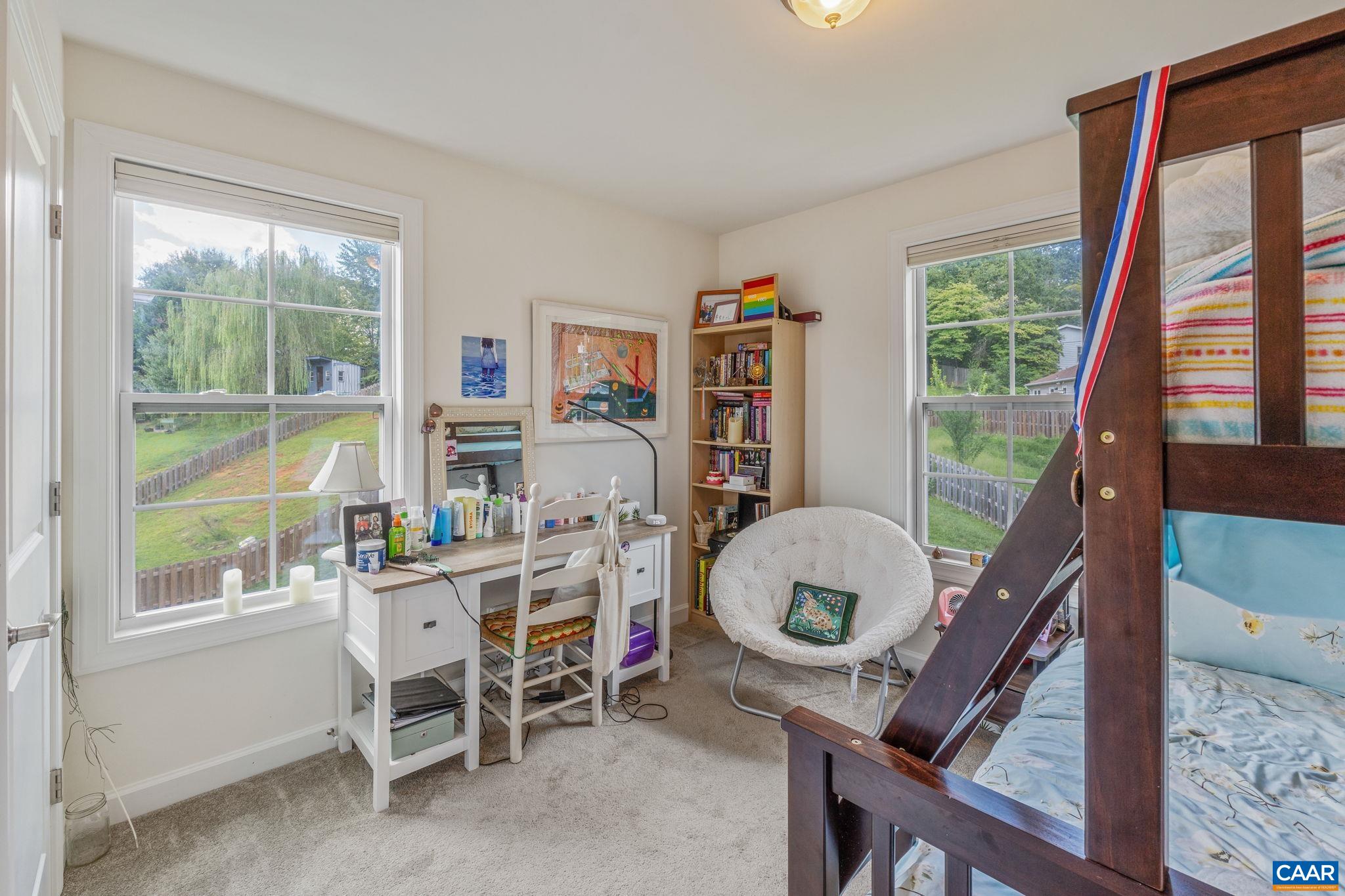 328 HUNTLEY AVE