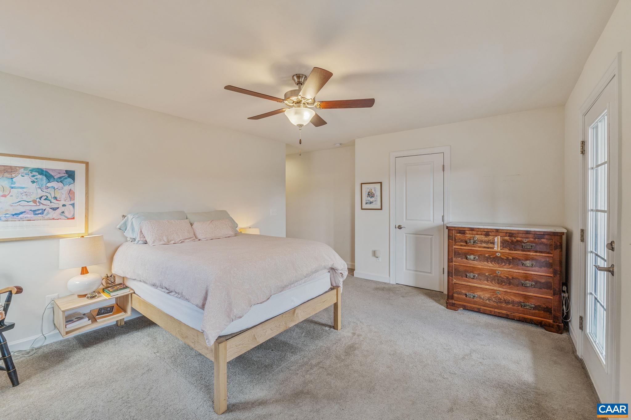 328 HUNTLEY AVE