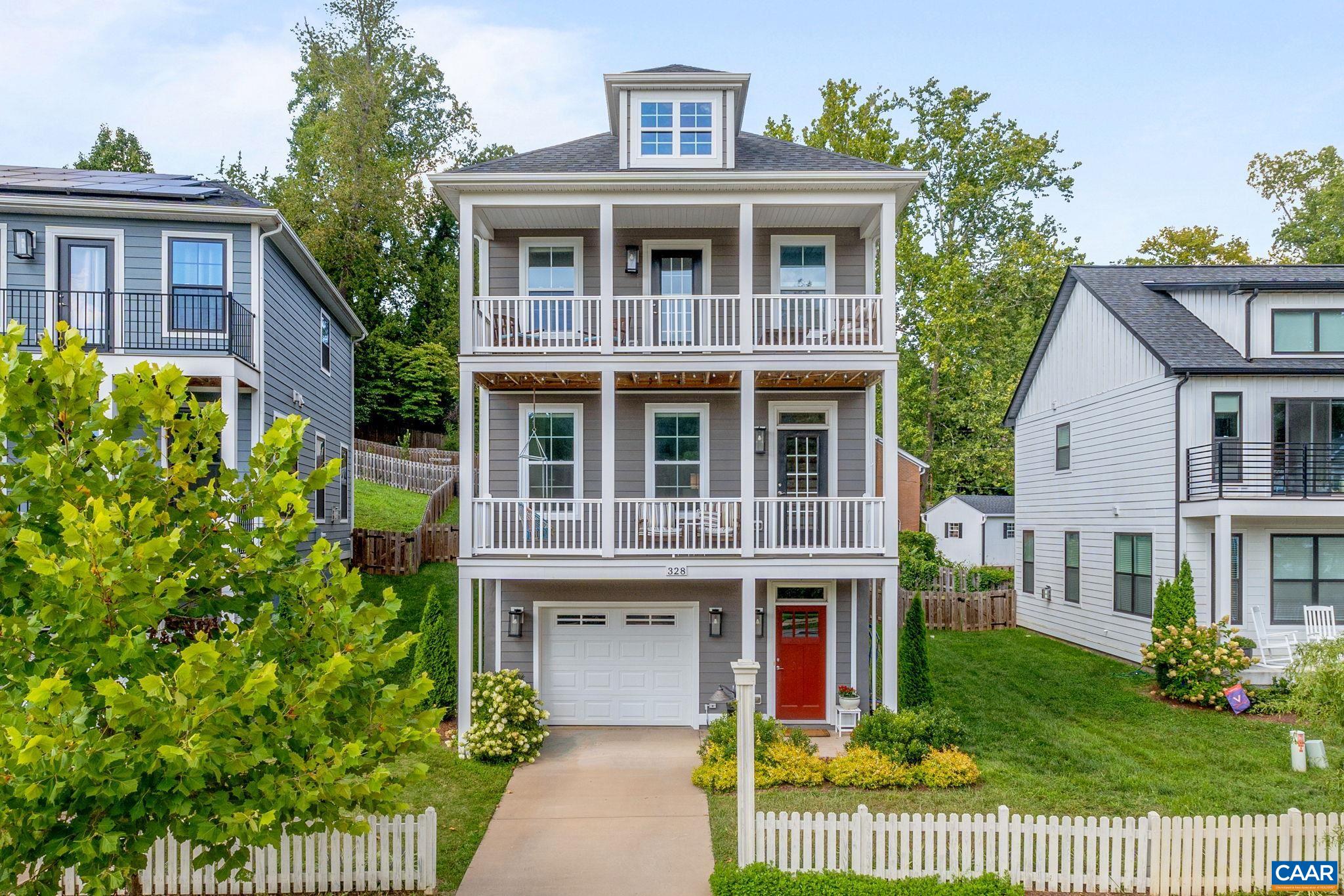 328 HUNTLEY AVE