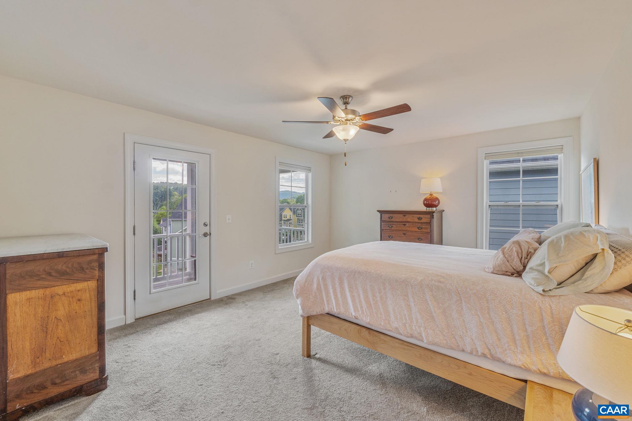 328 HUNTLEY AVE