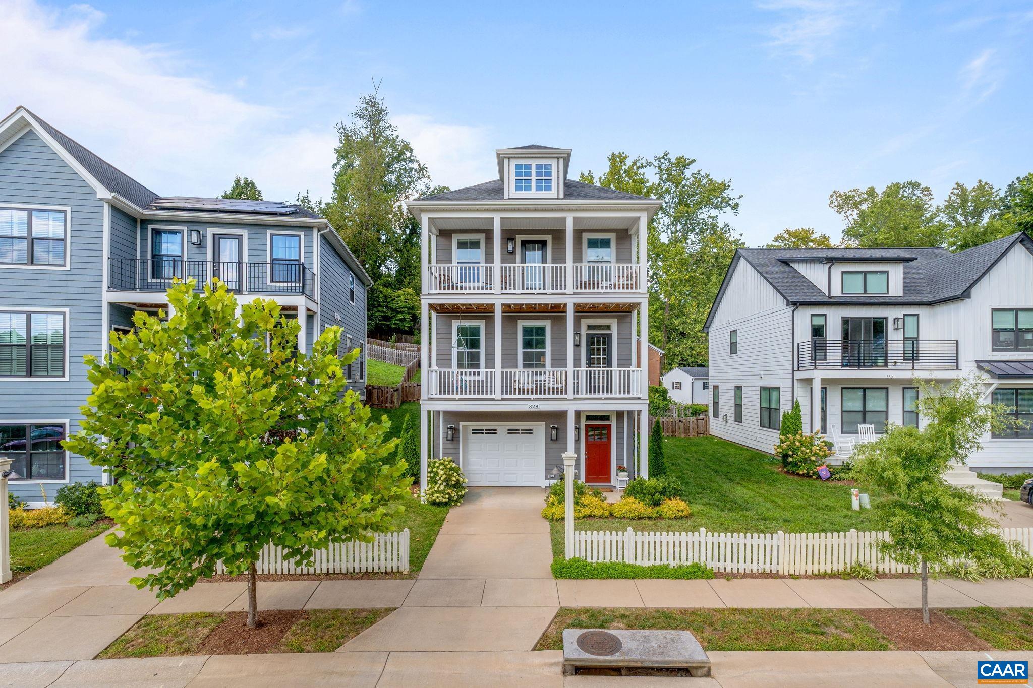 328 HUNTLEY AVE