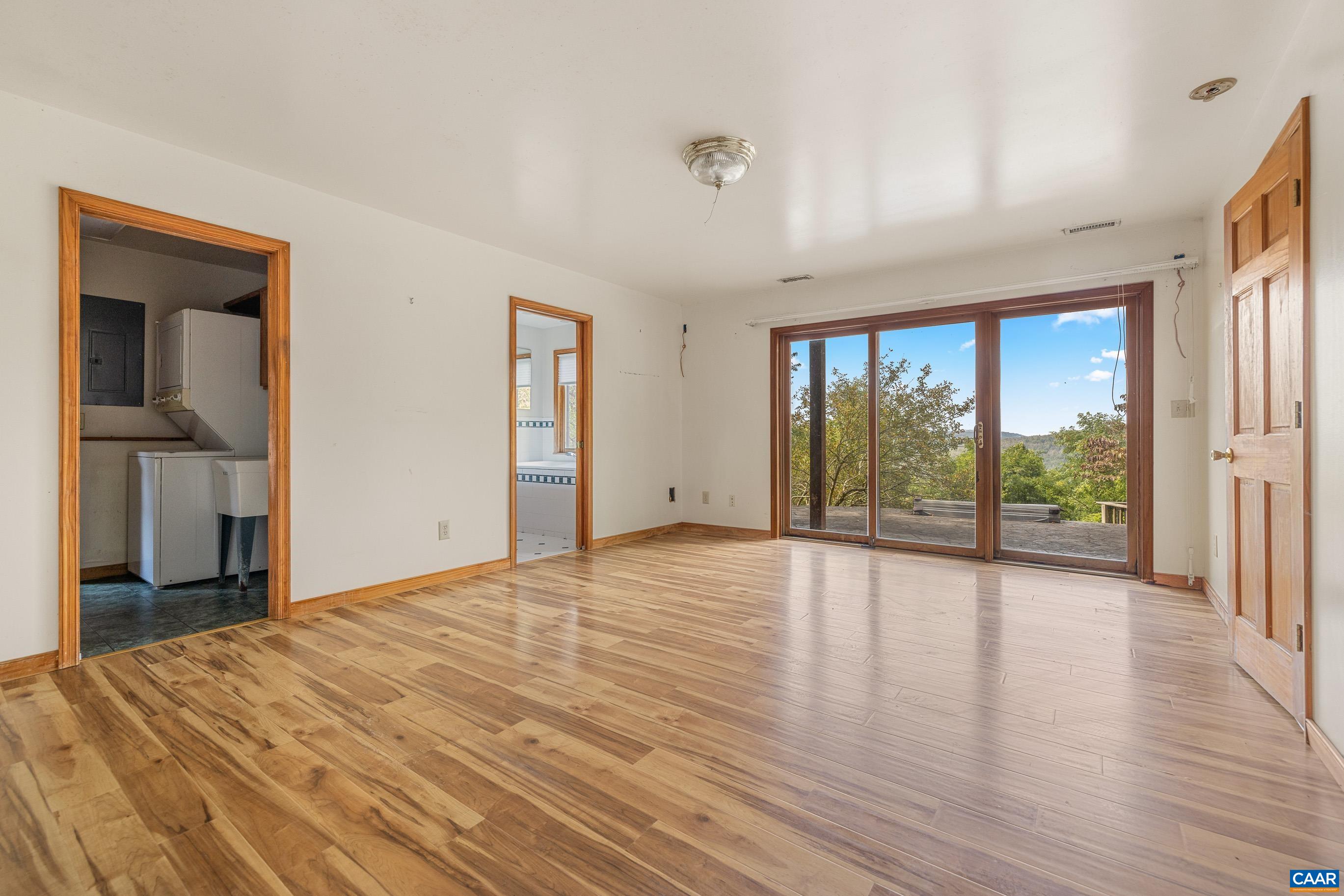 332 WOODCOCK WAY