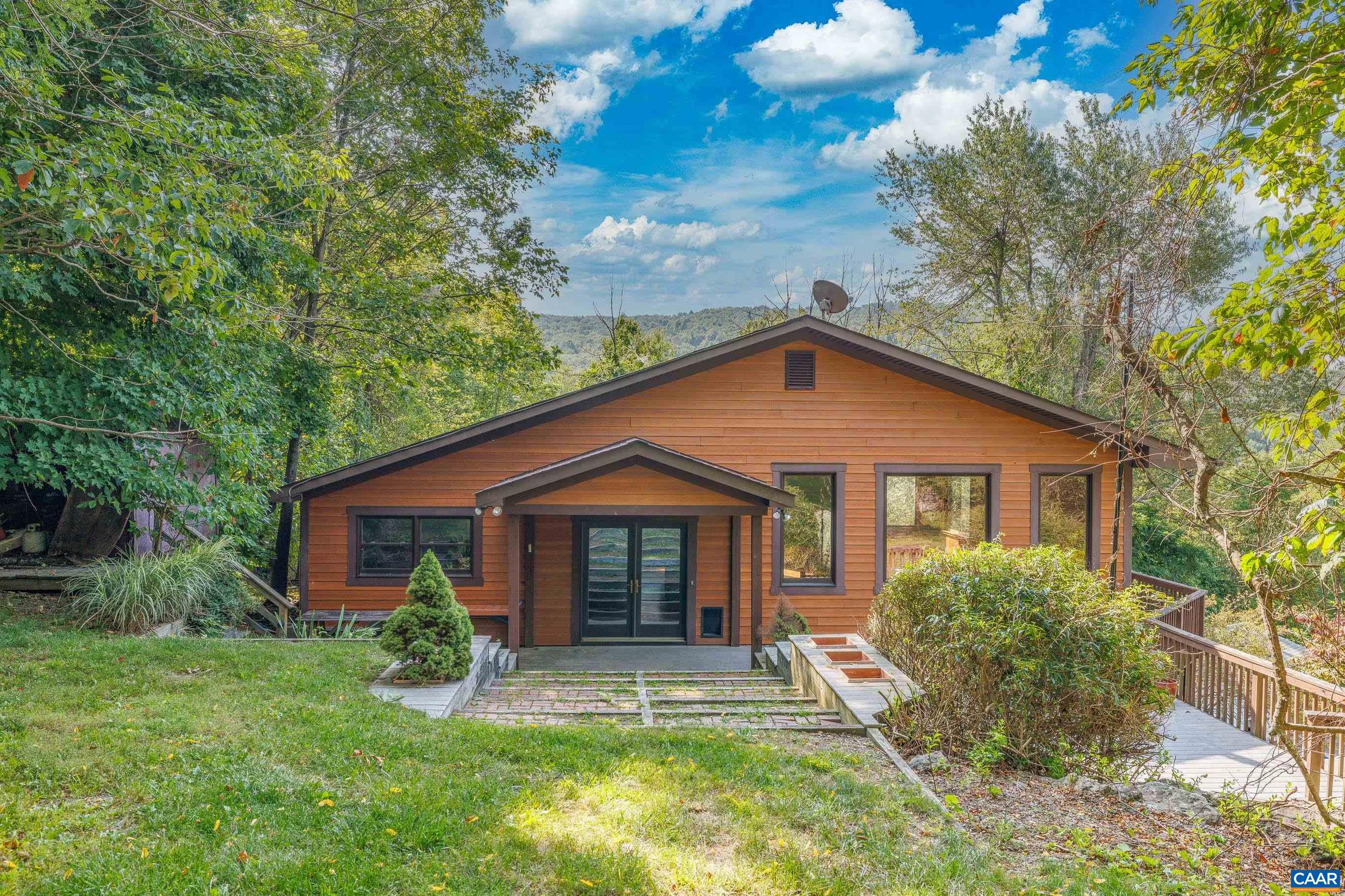 332 WOODCOCK WAY
